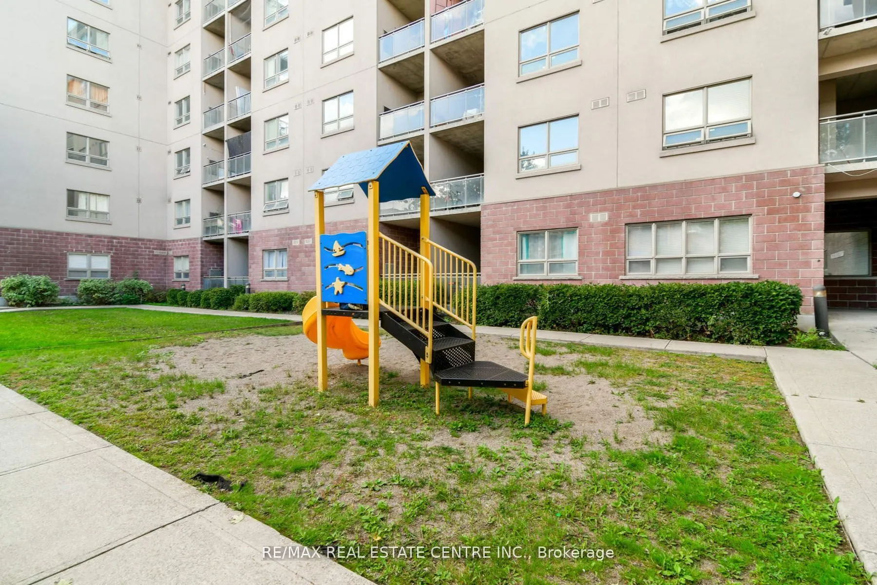 7405 Goreway Drive, #520