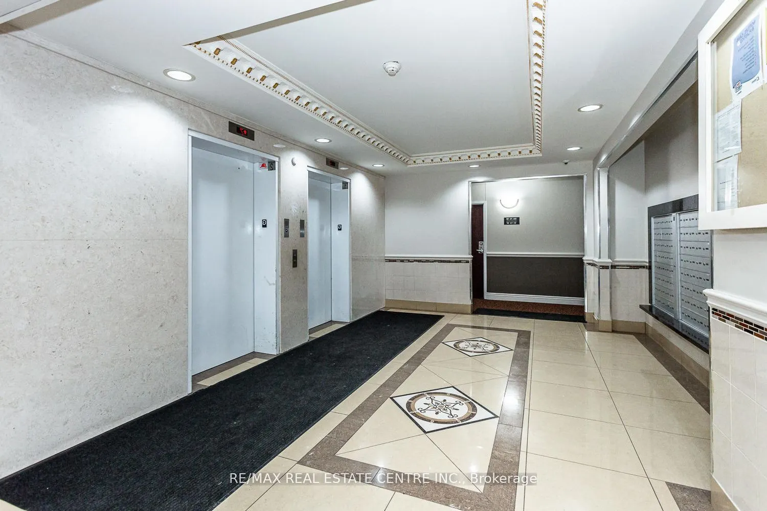 7405 Goreway Drive, #520