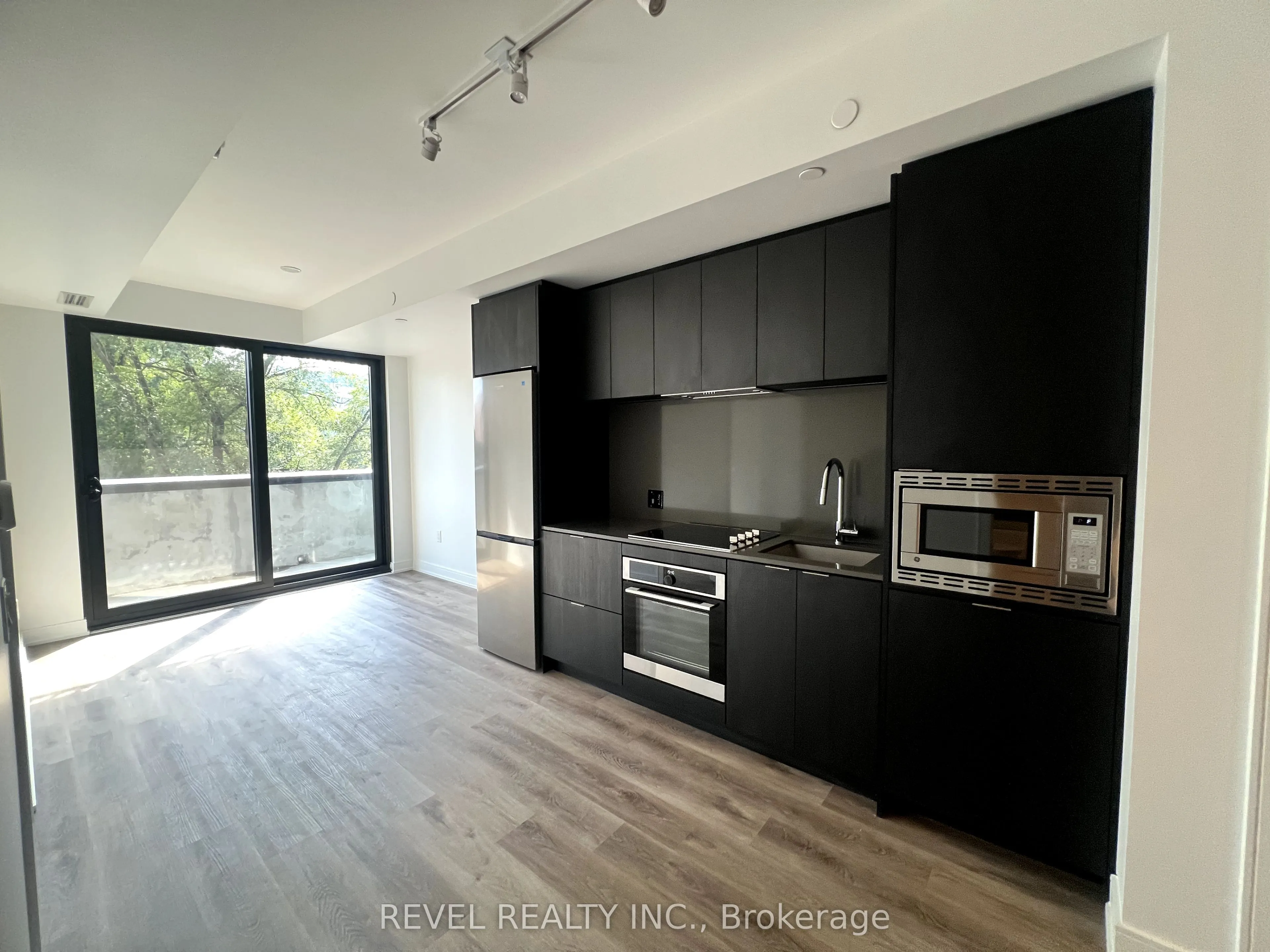 3009 Novar Road, #218