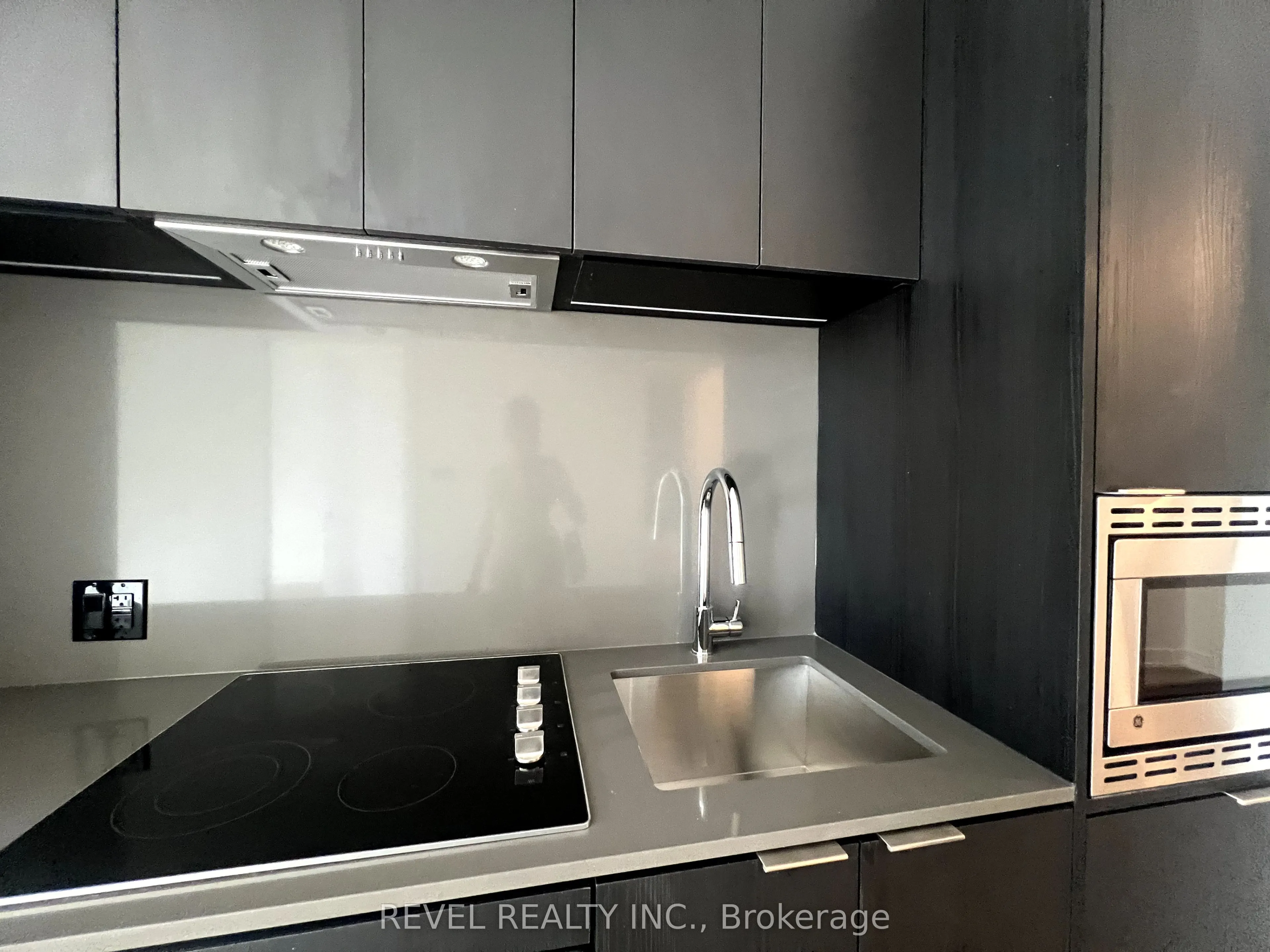 3009 Novar Road, #218