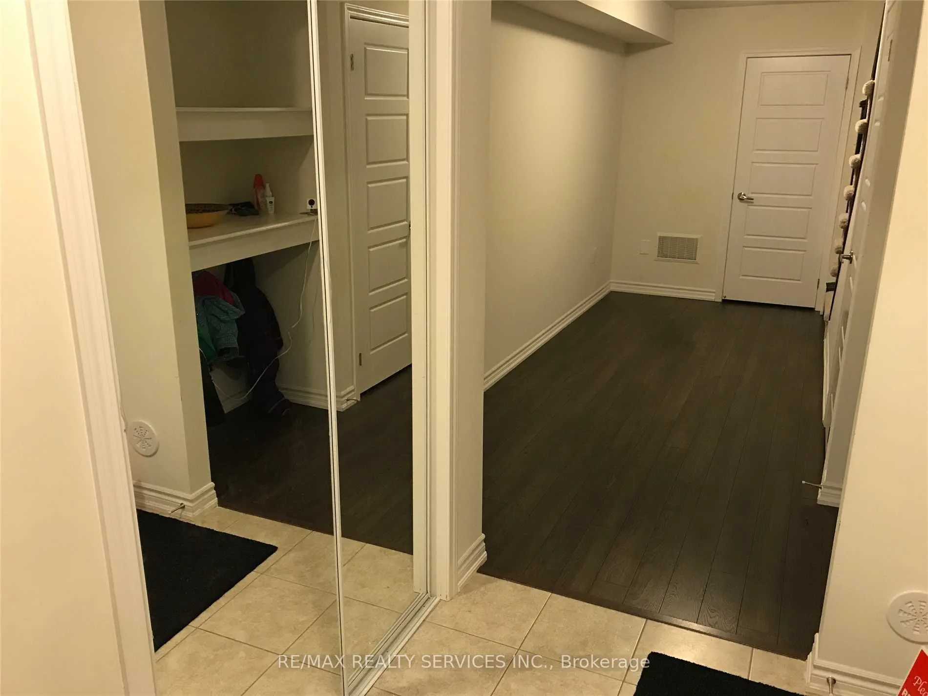 568 Allport Gate