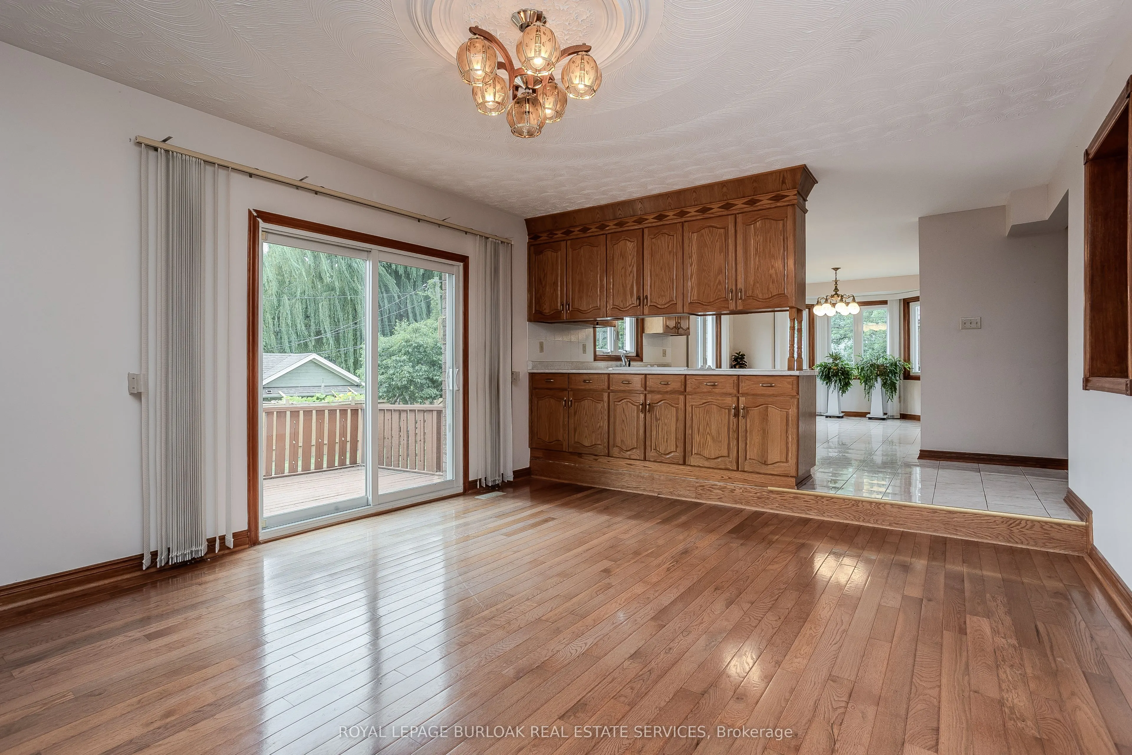124 Leighland Avenue