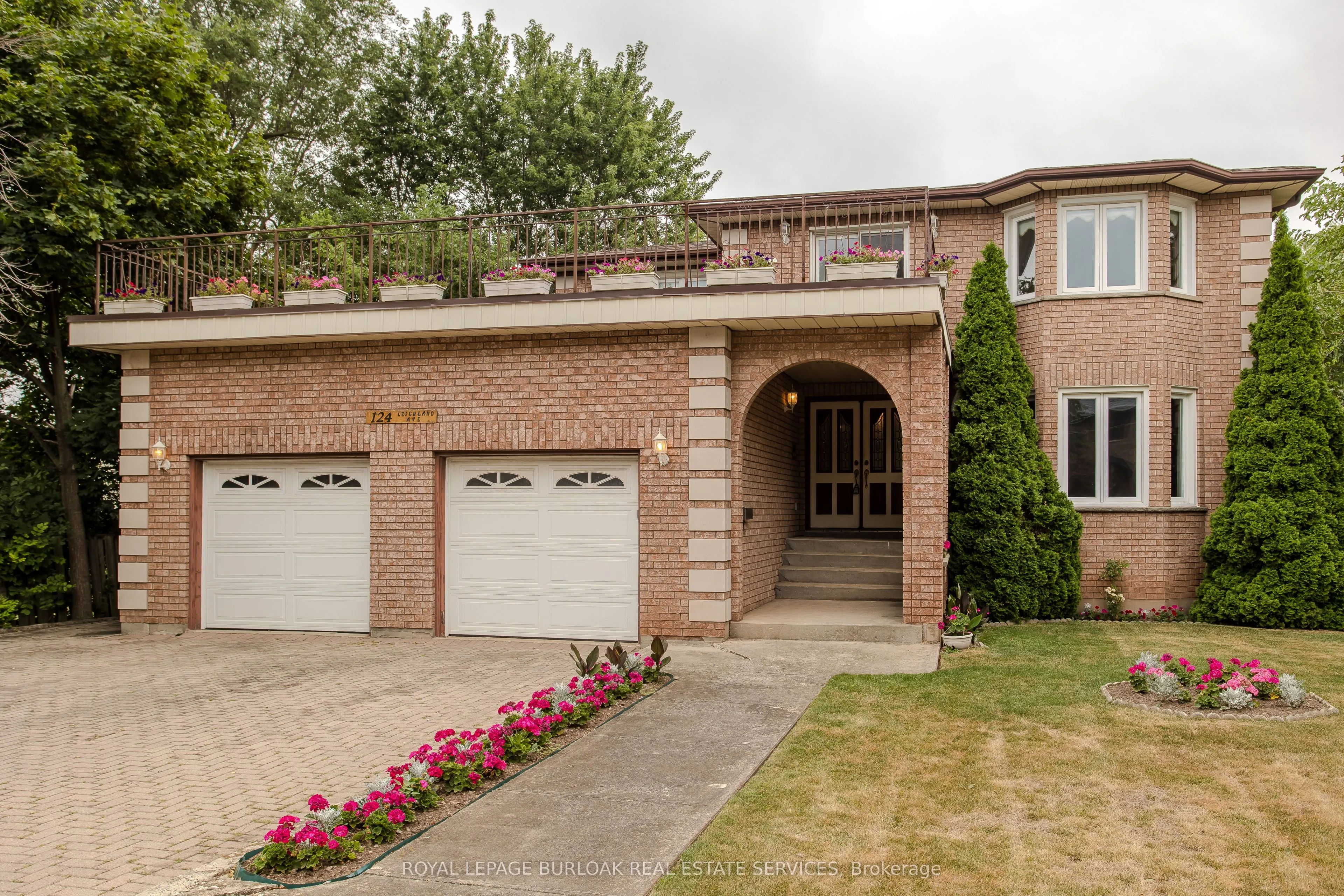 124 Leighland Avenue
