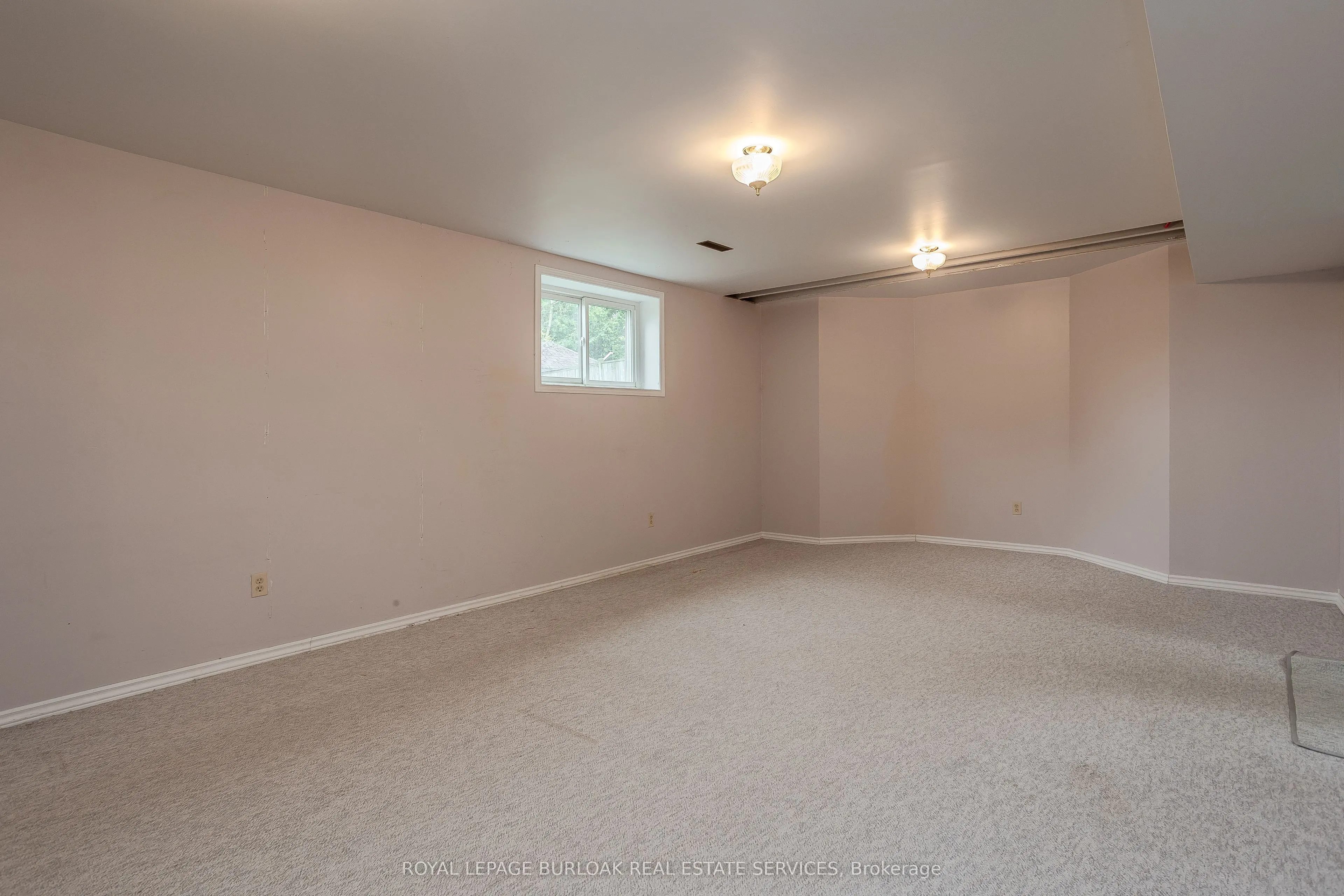 124 Leighland Avenue