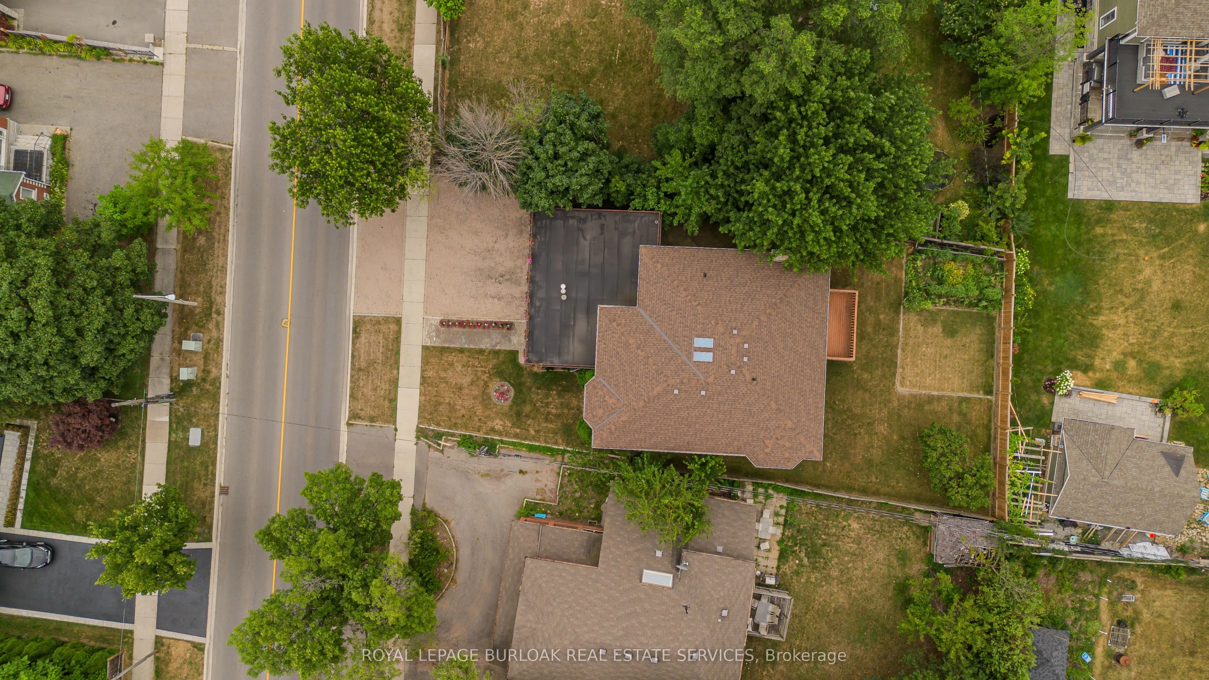 124 Leighland Avenue