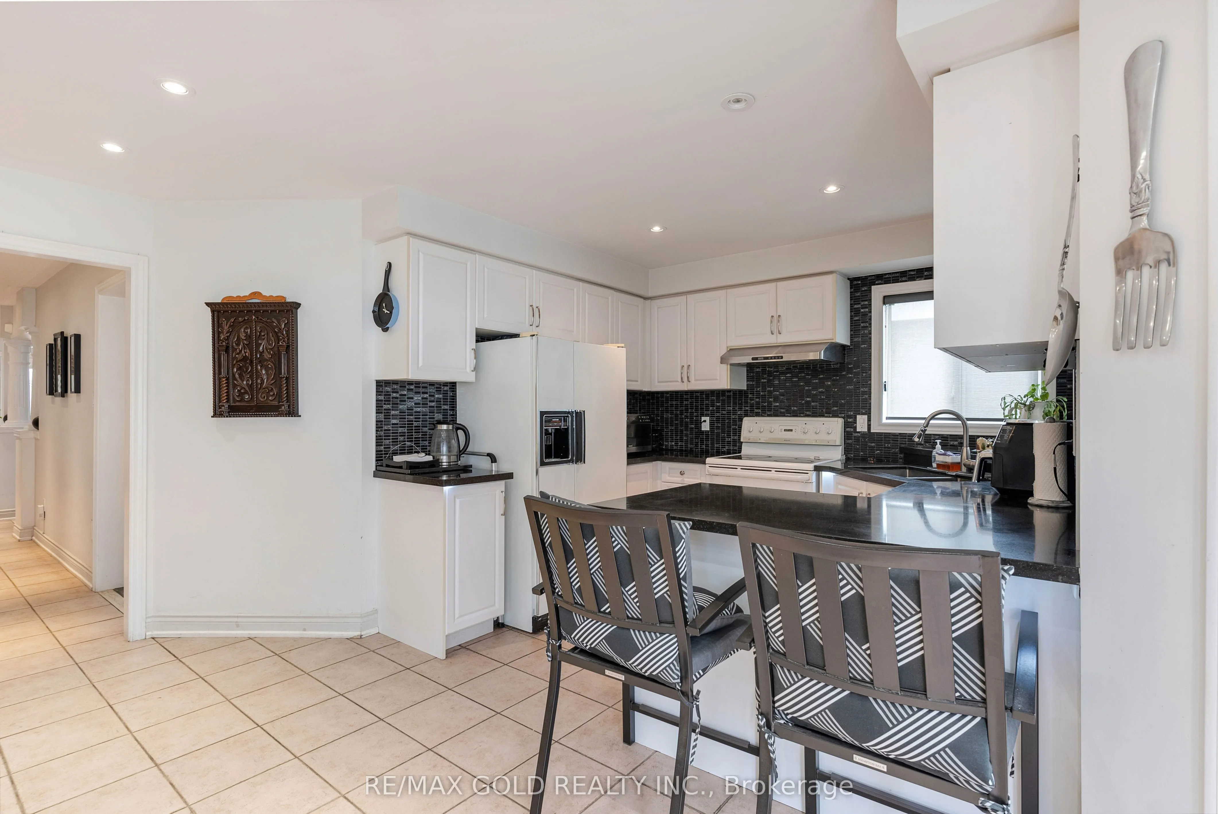 14 Country Stroll Crescent