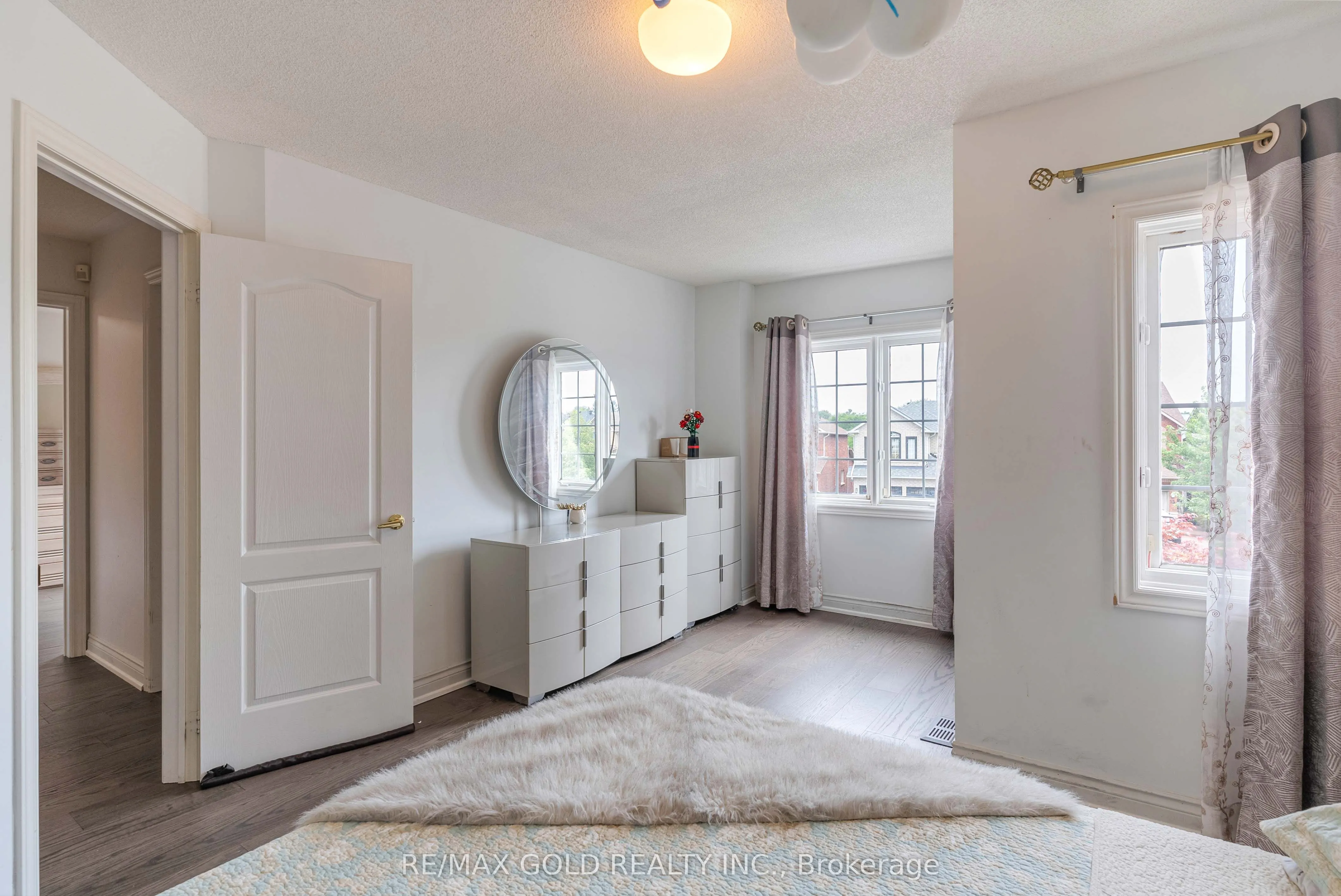 14 Country Stroll Crescent