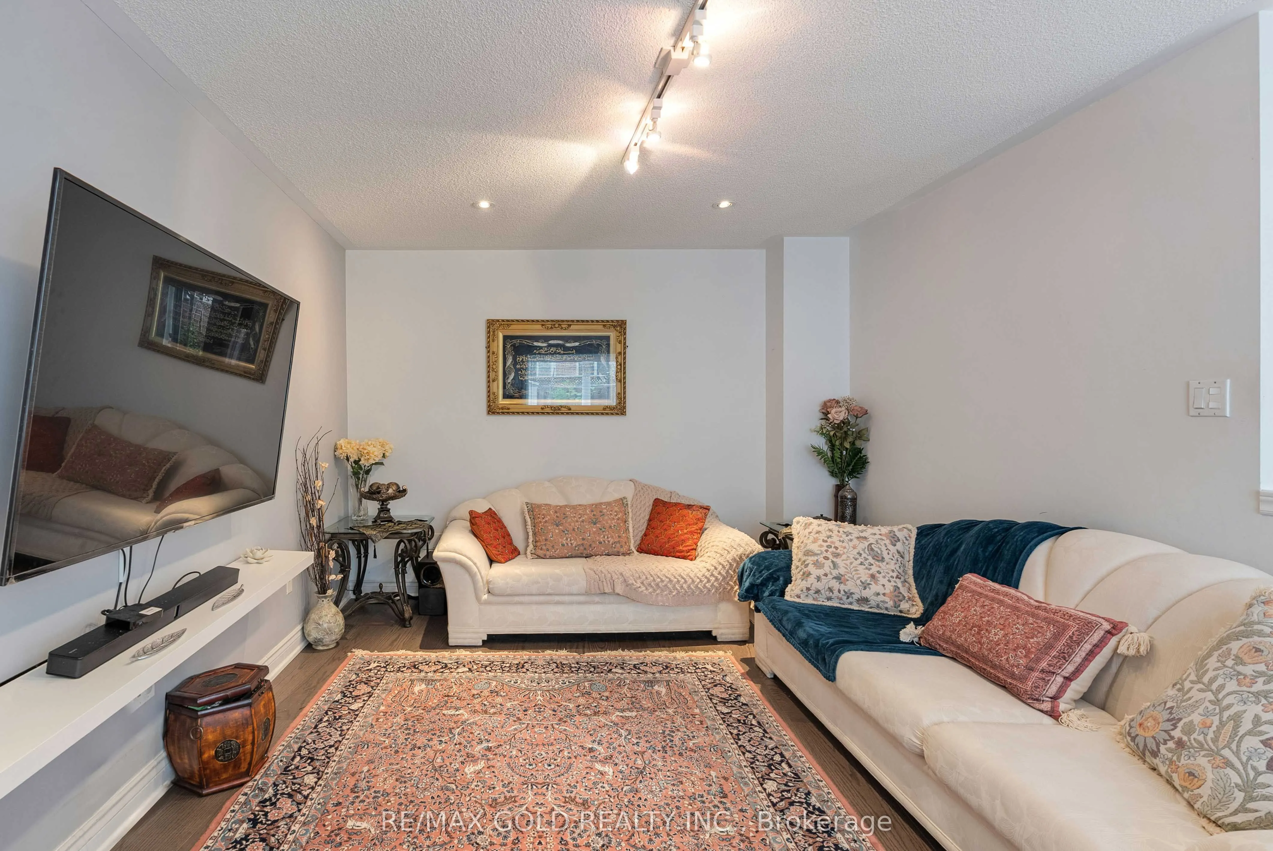 14 Country Stroll Crescent