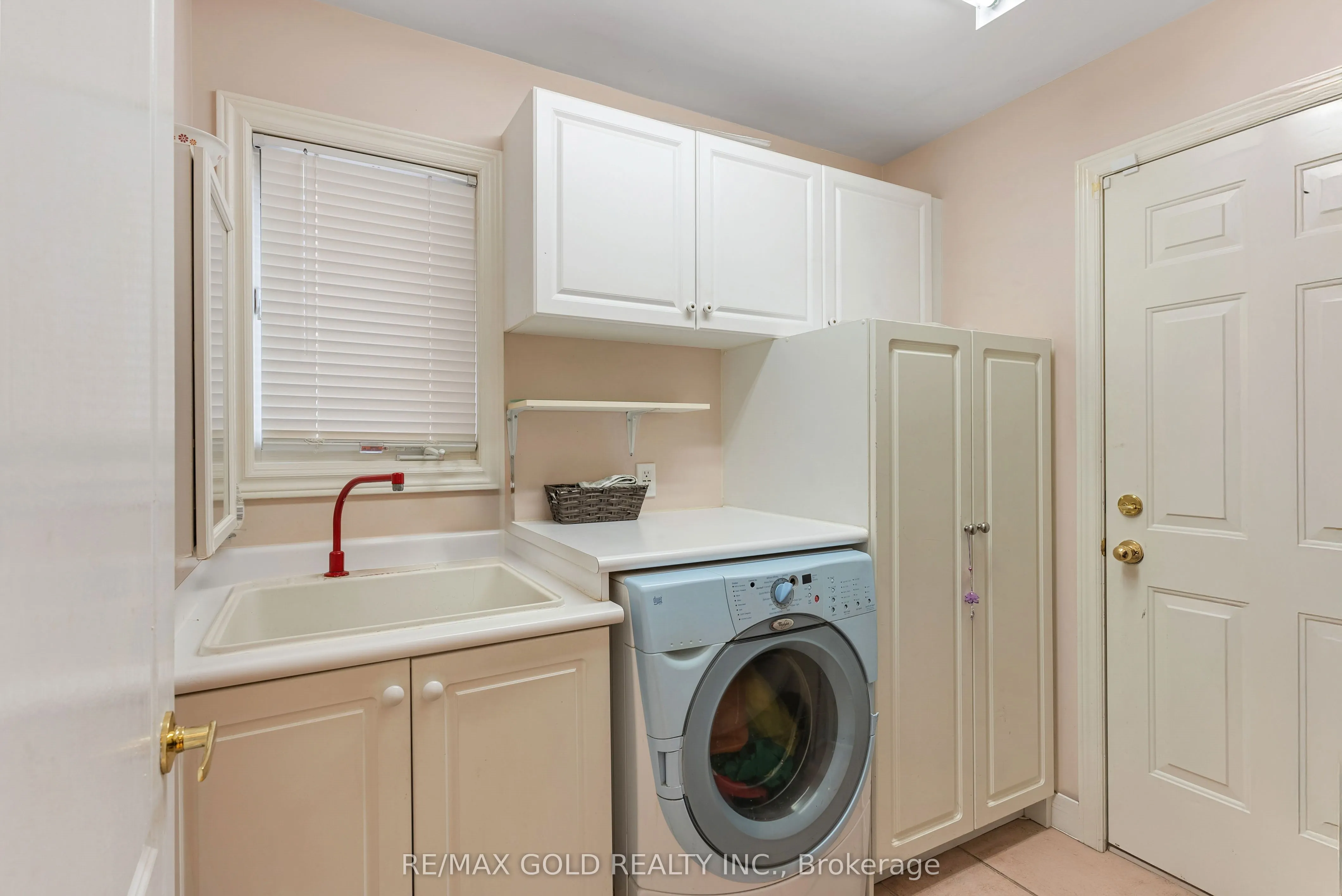 14 Country Stroll Crescent
