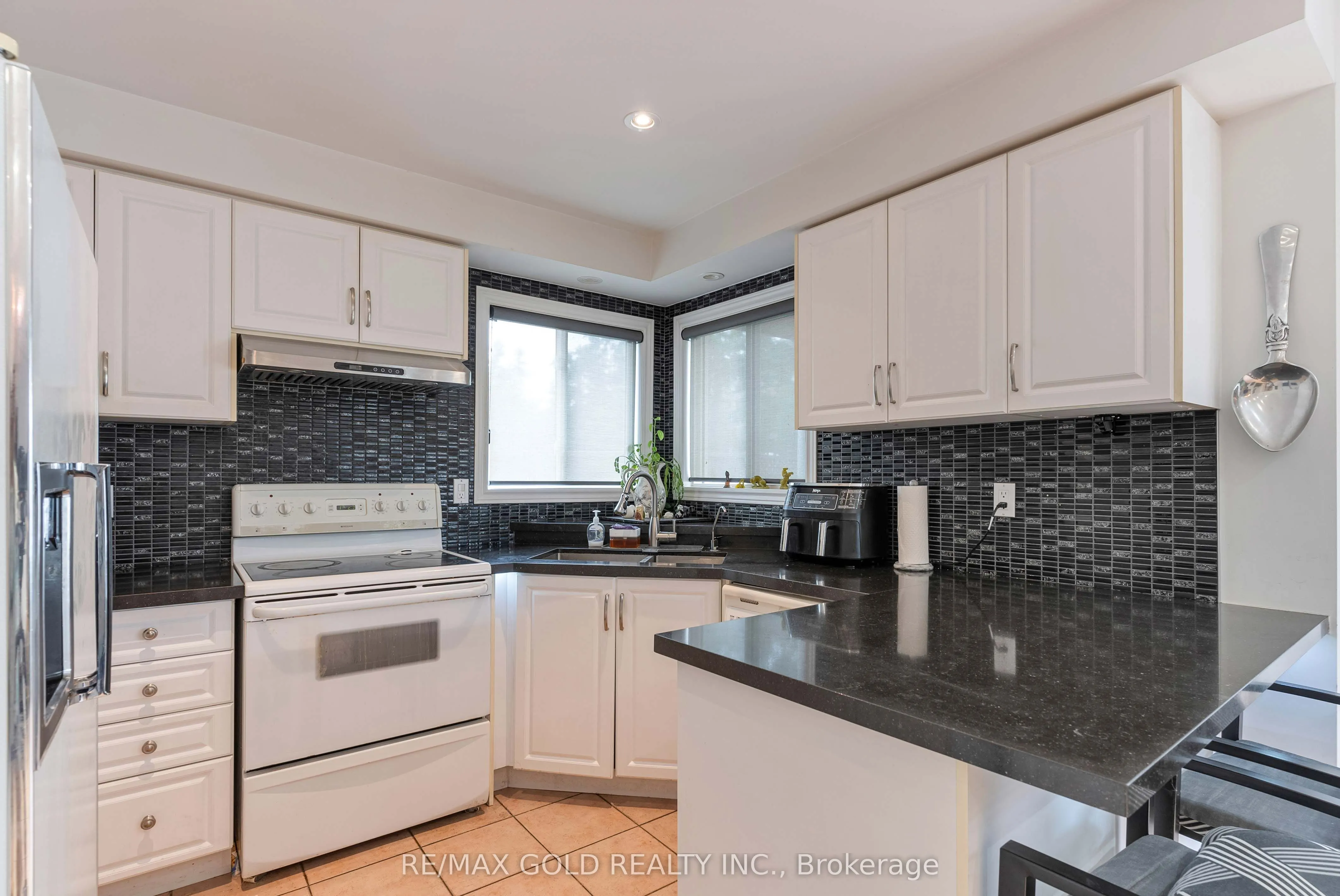 14 Country Stroll Crescent