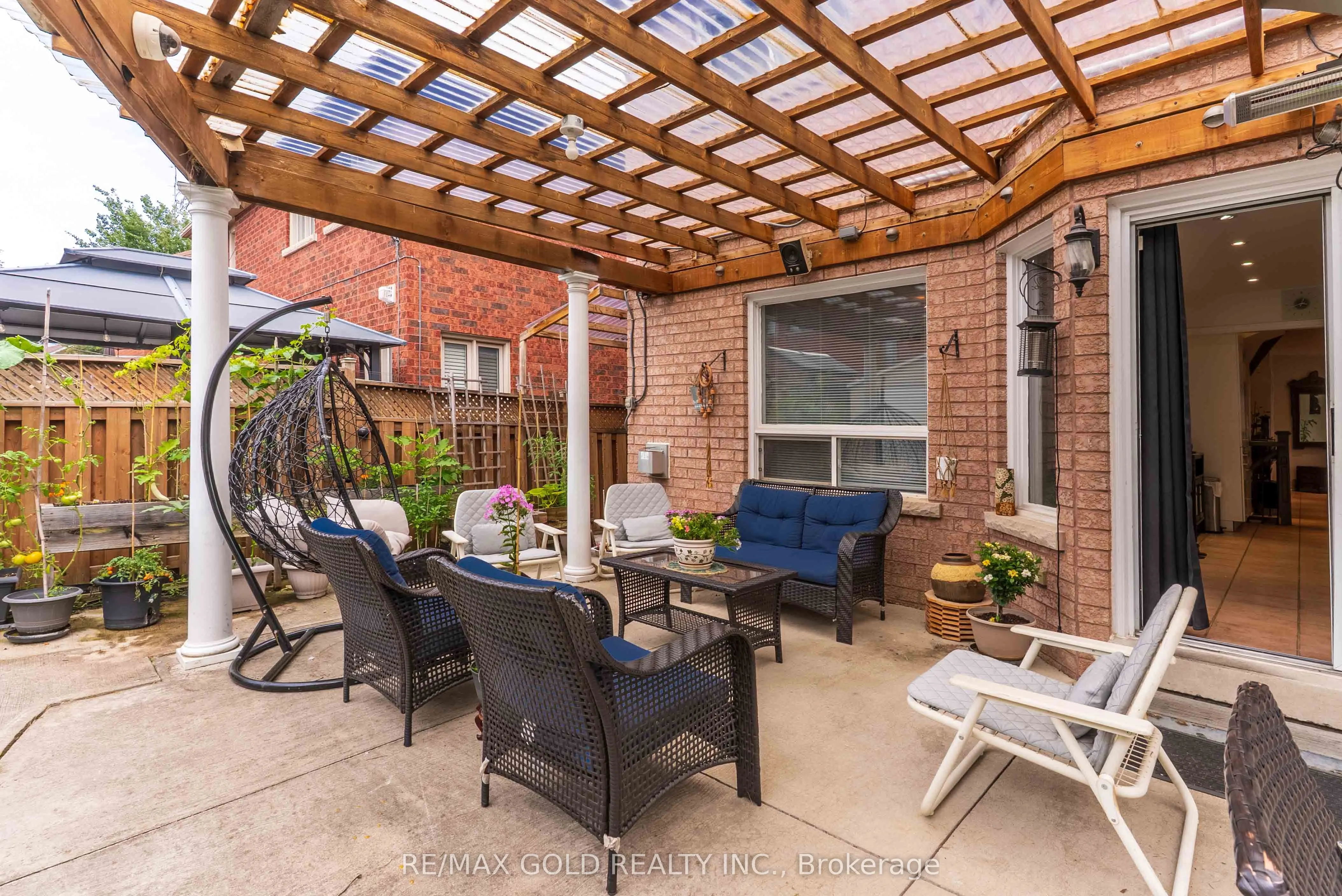 14 Country Stroll Crescent