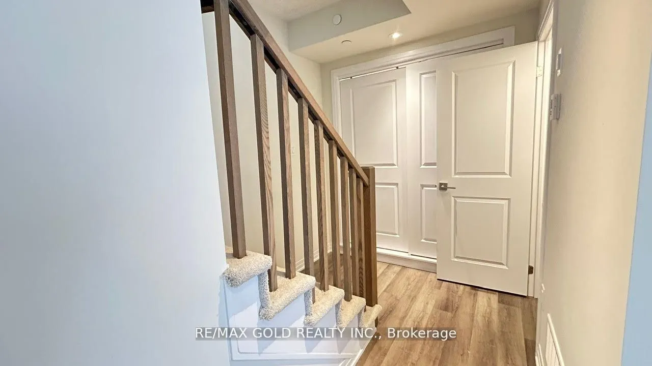 35 Fieldridge Crescent, #36