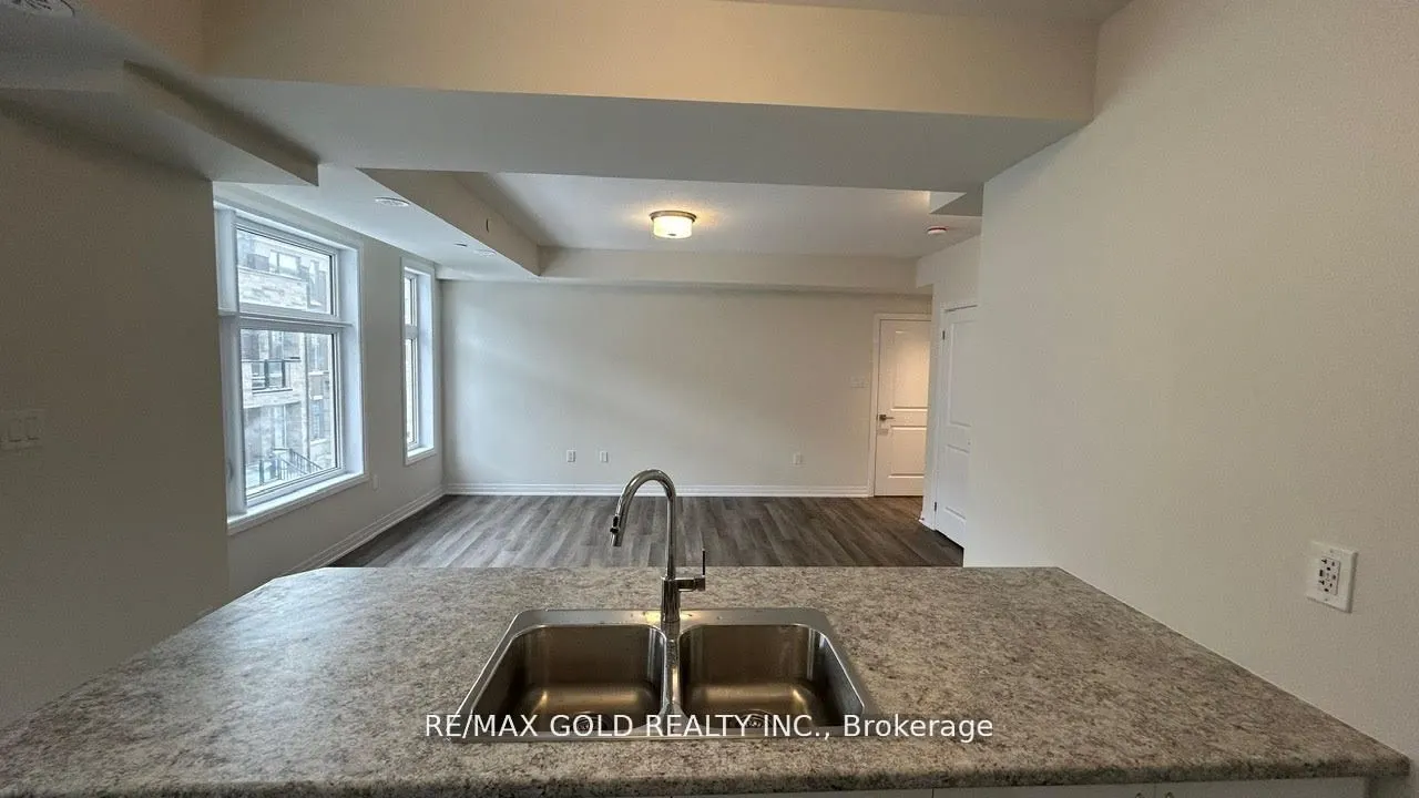 35 Fieldridge Crescent, #36