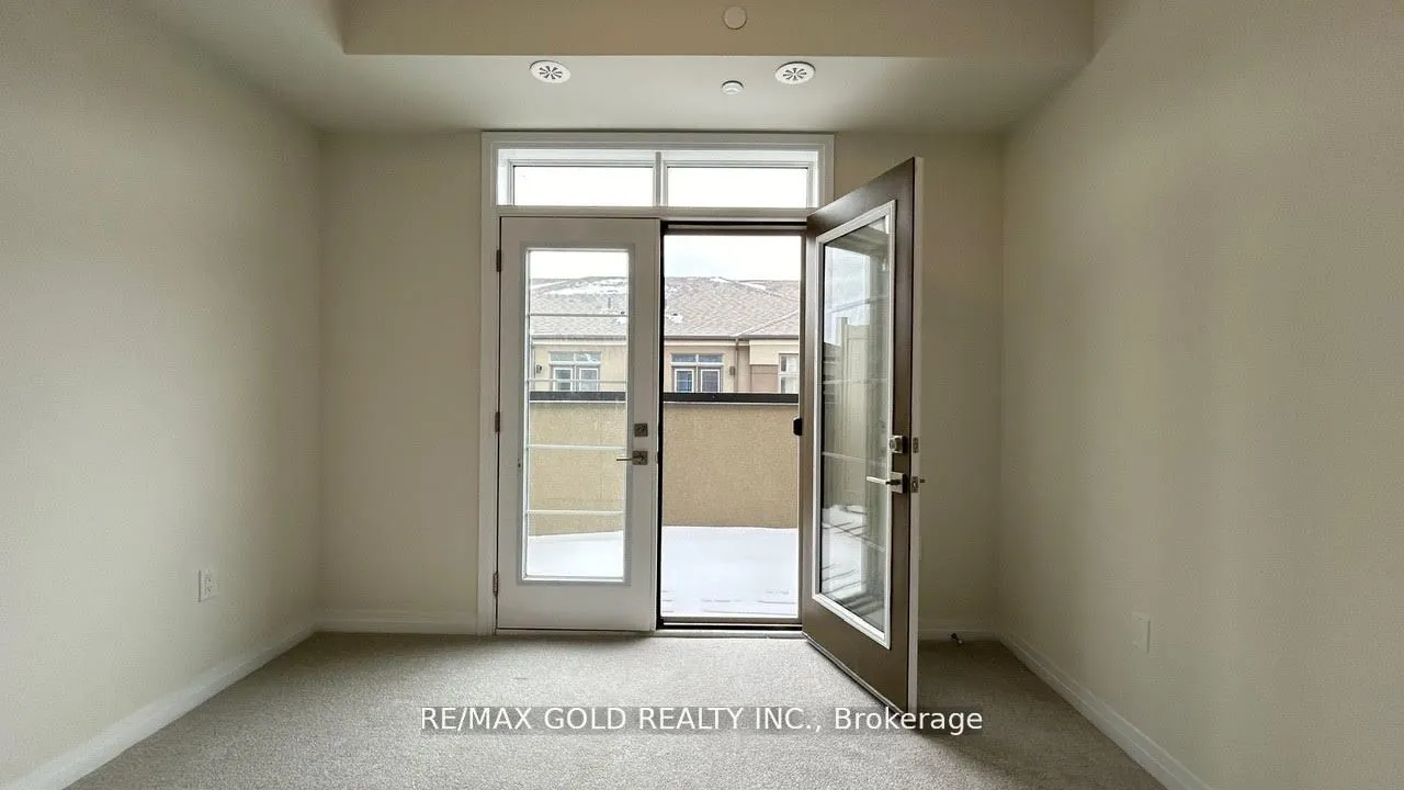 35 Fieldridge Crescent, #36