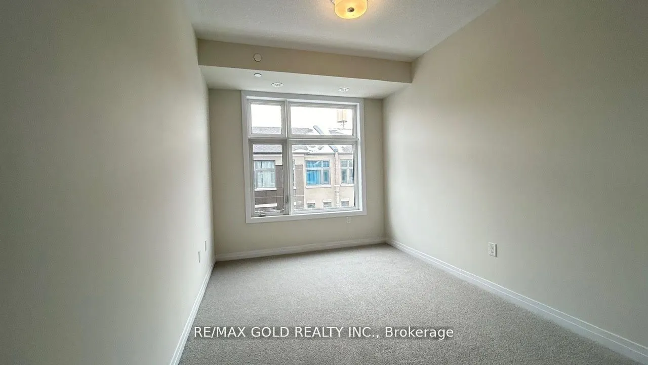 35 Fieldridge Crescent, #36