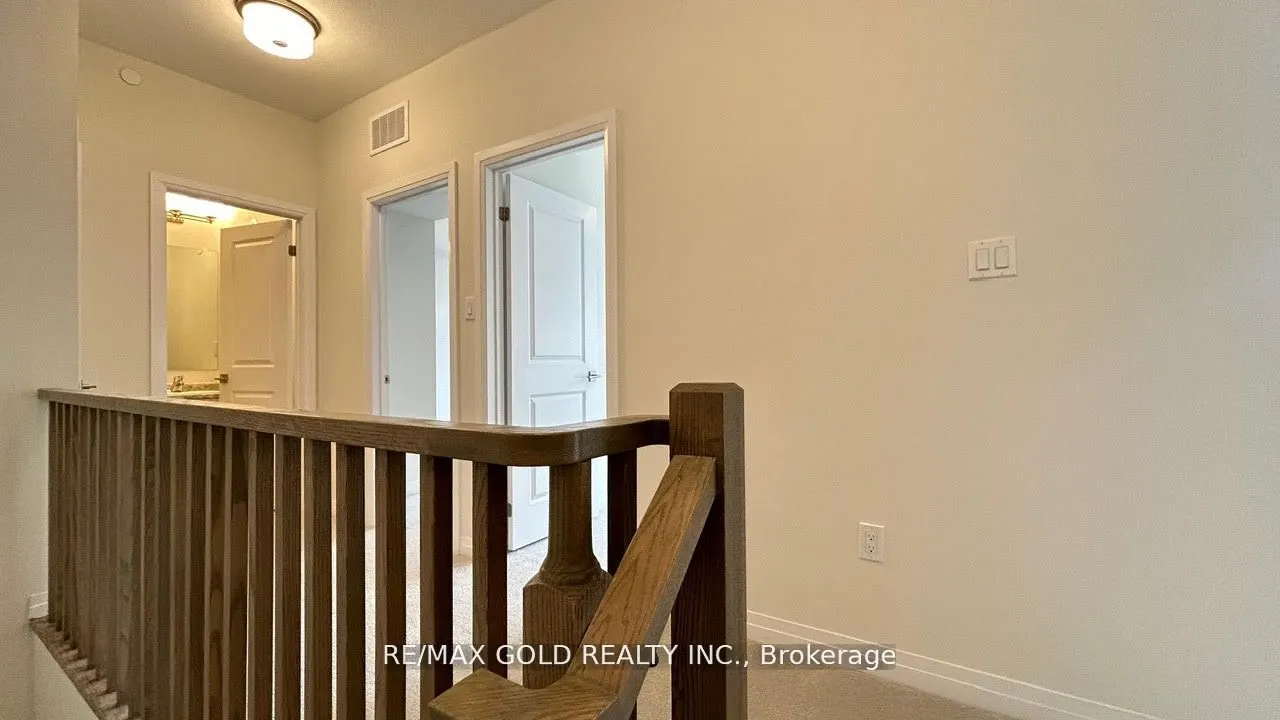 35 Fieldridge Crescent, #36