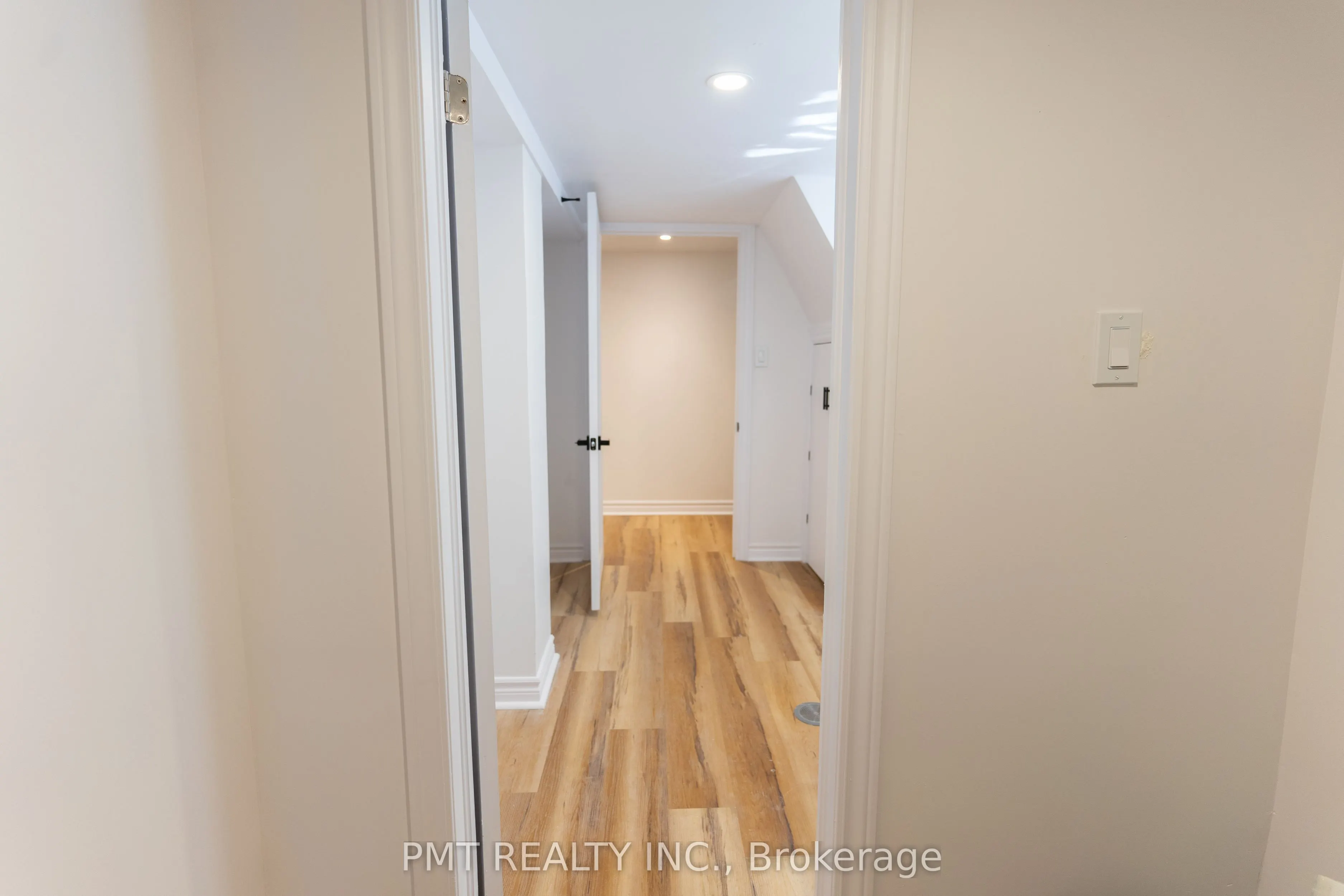 80 Queens Avenue