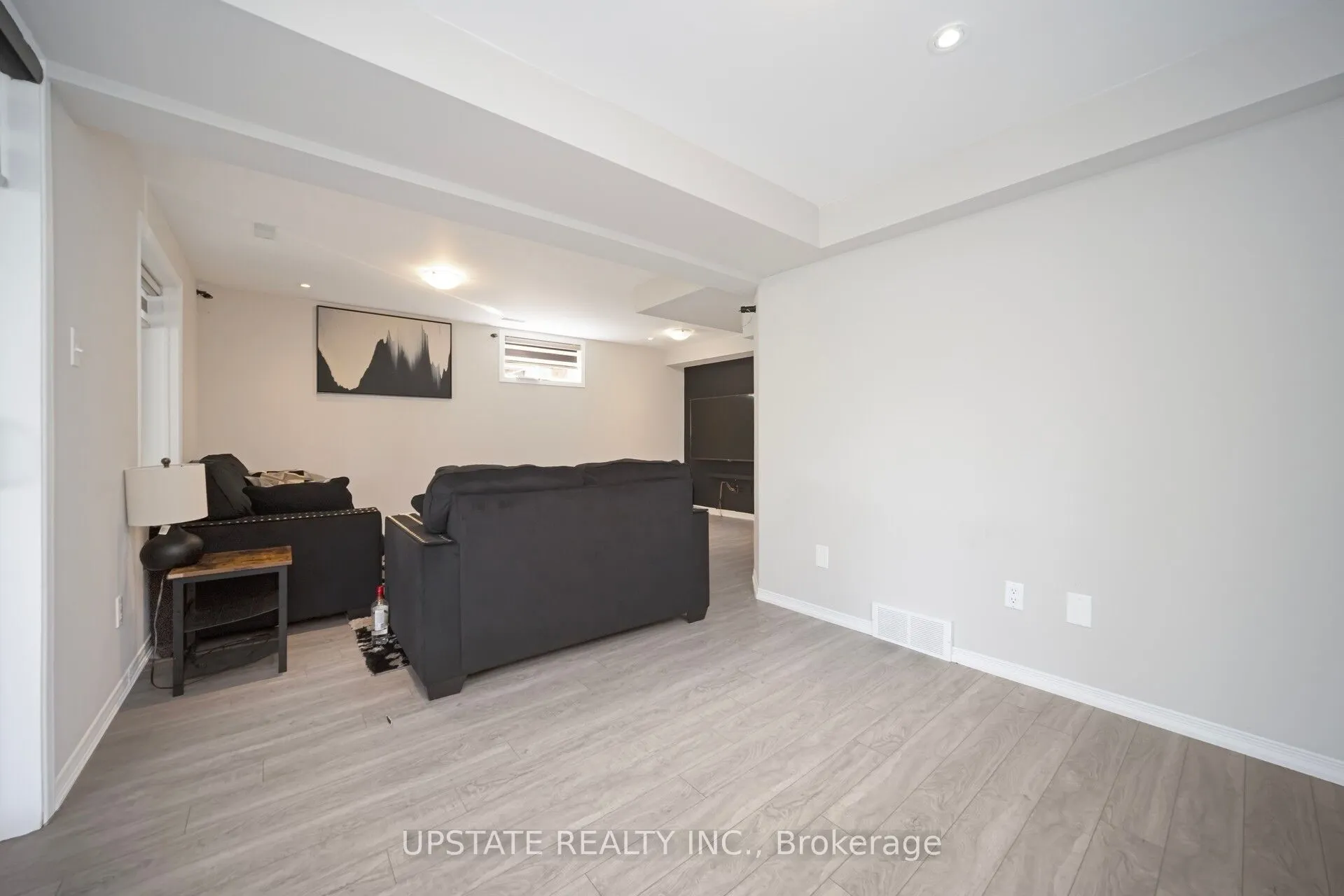 16 Settlers Road
