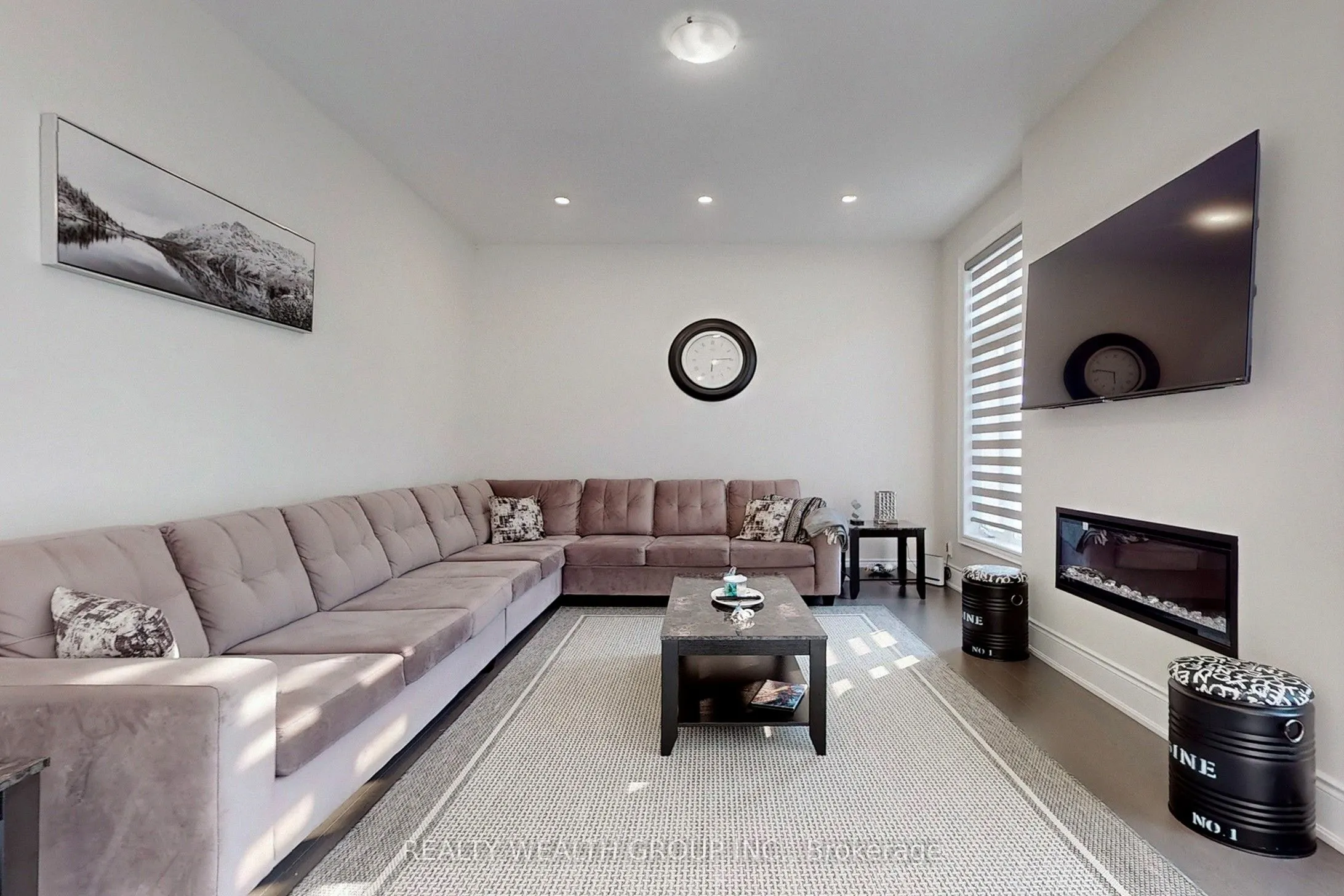 2421 Irene Crescent