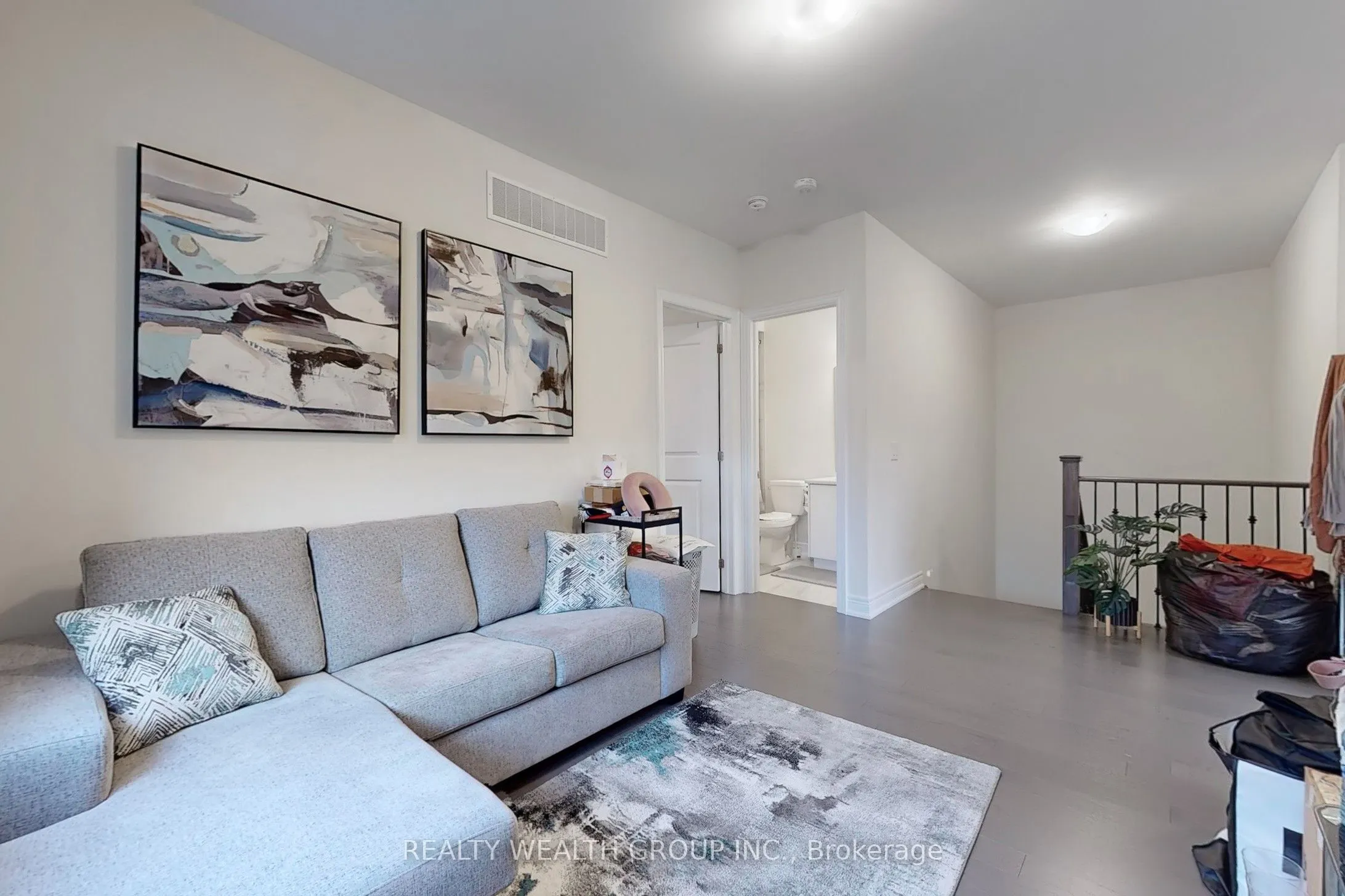 2421 Irene Crescent
