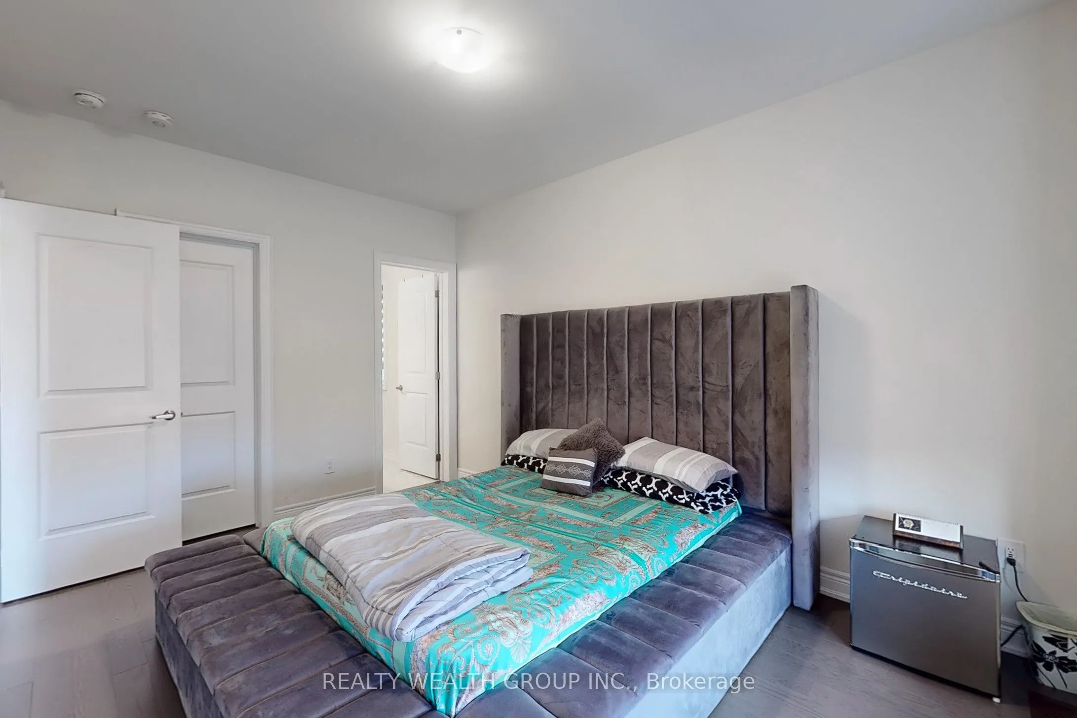 2421 Irene Crescent