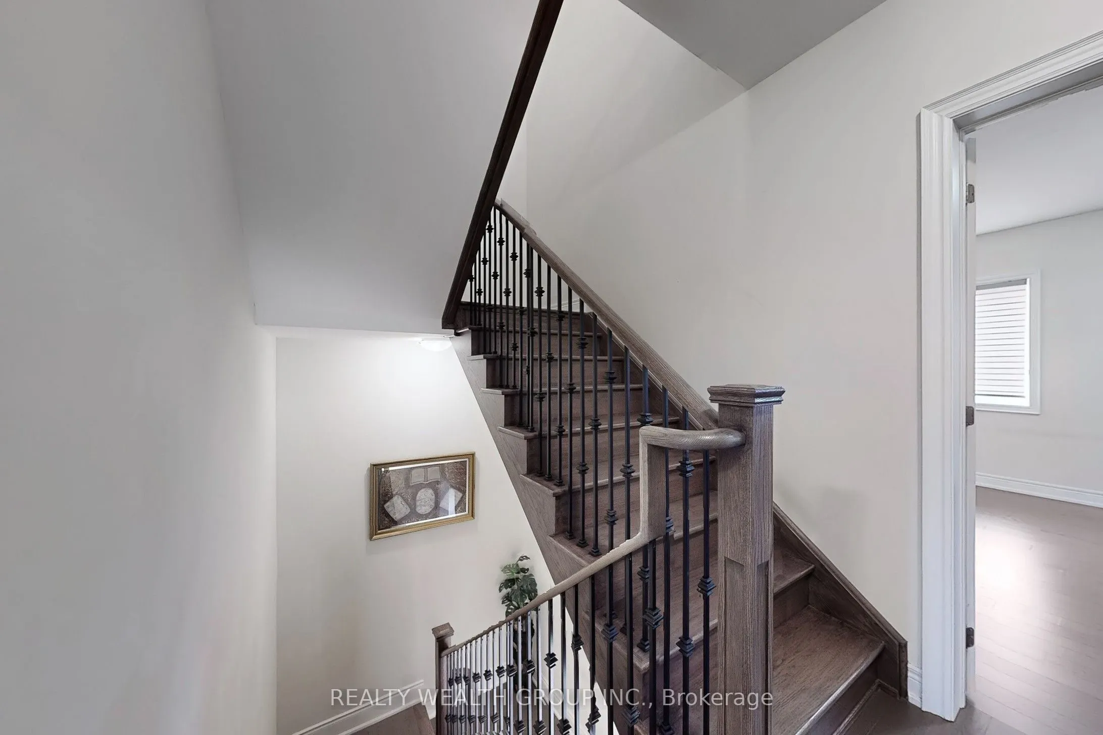 2421 Irene Crescent