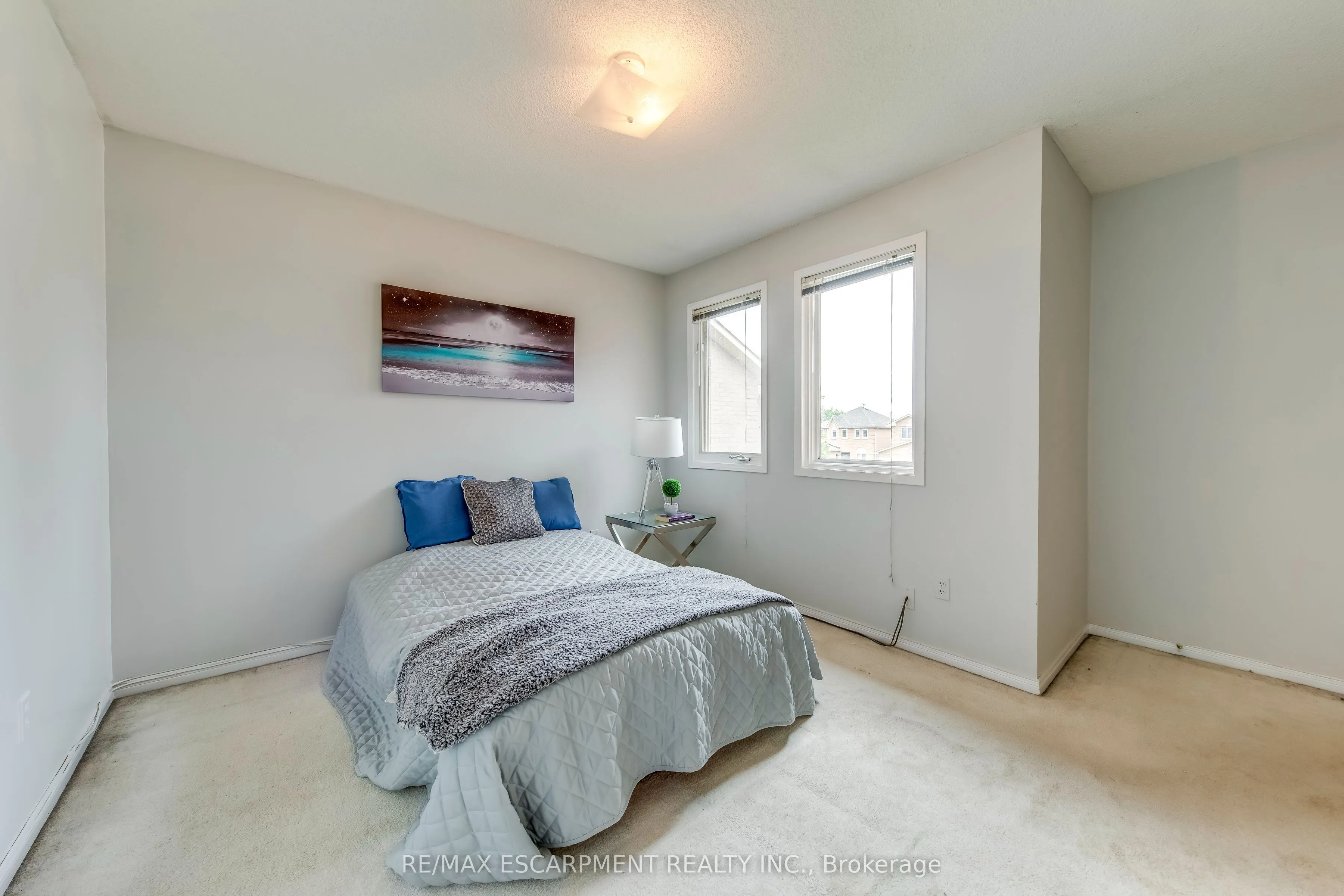 1157 Charminster Crescent