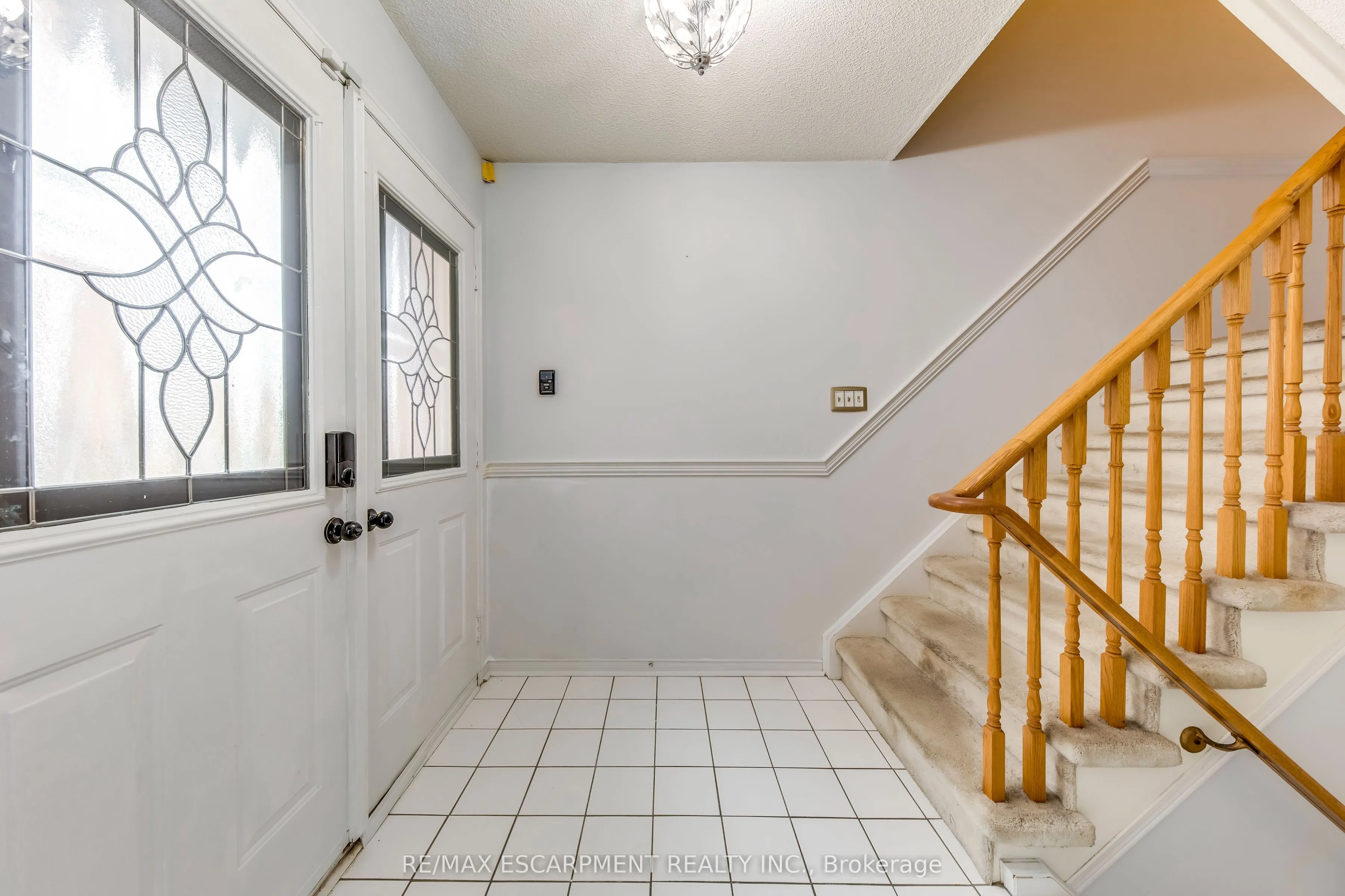 1157 Charminster Crescent