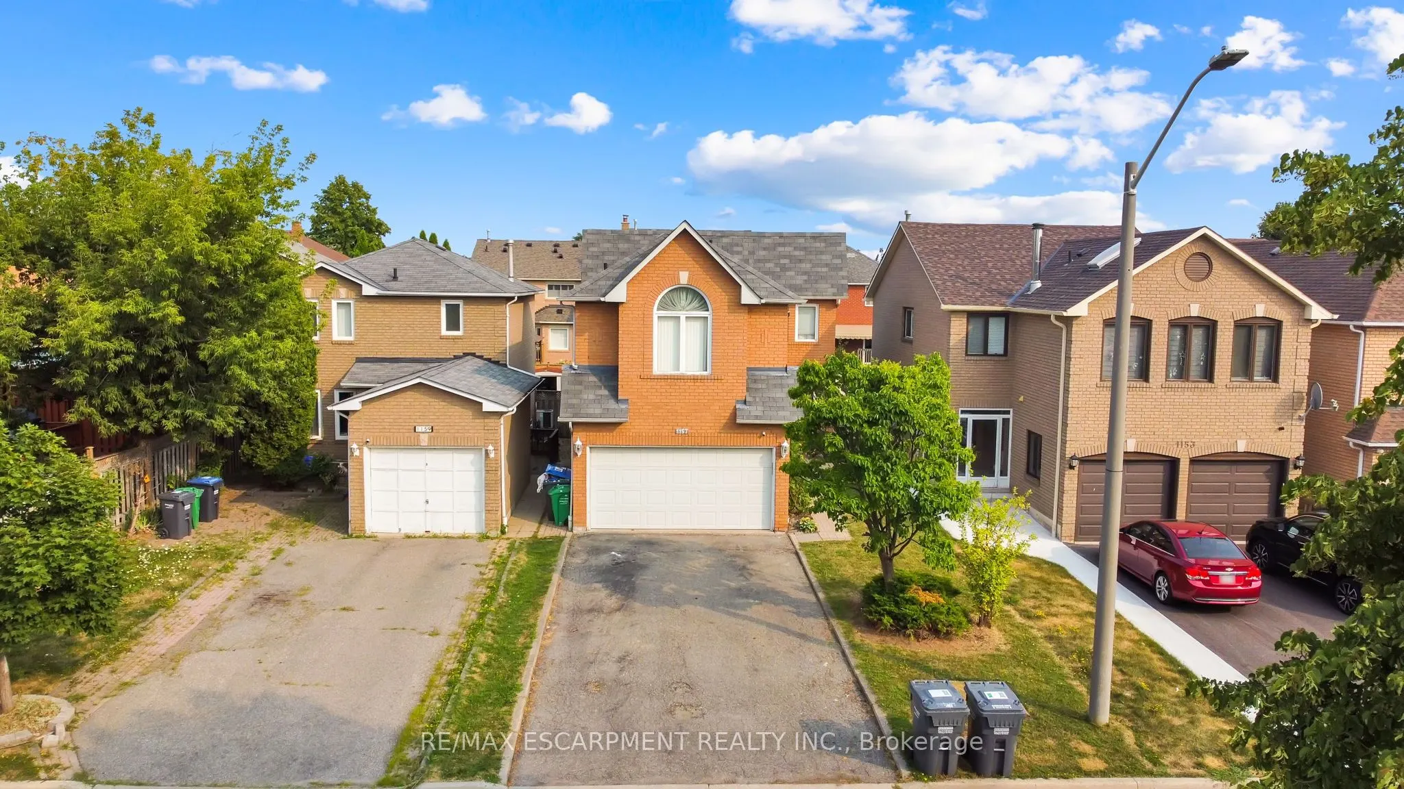 1157 Charminster Crescent