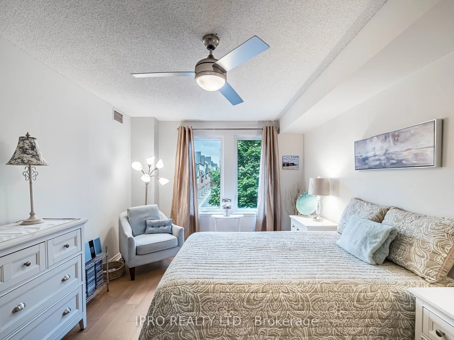 2300 Parkhaven Boulevard, #303