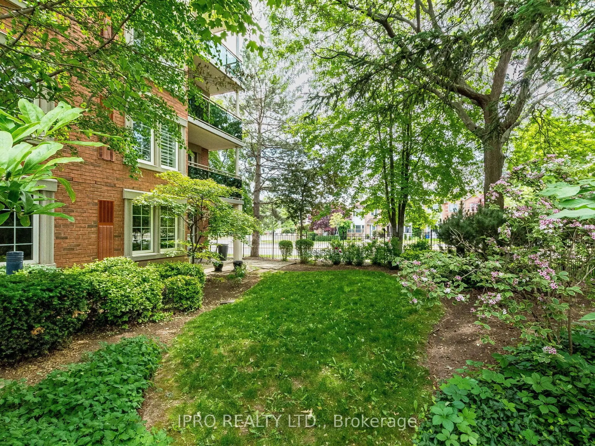 2300 Parkhaven Boulevard, #303