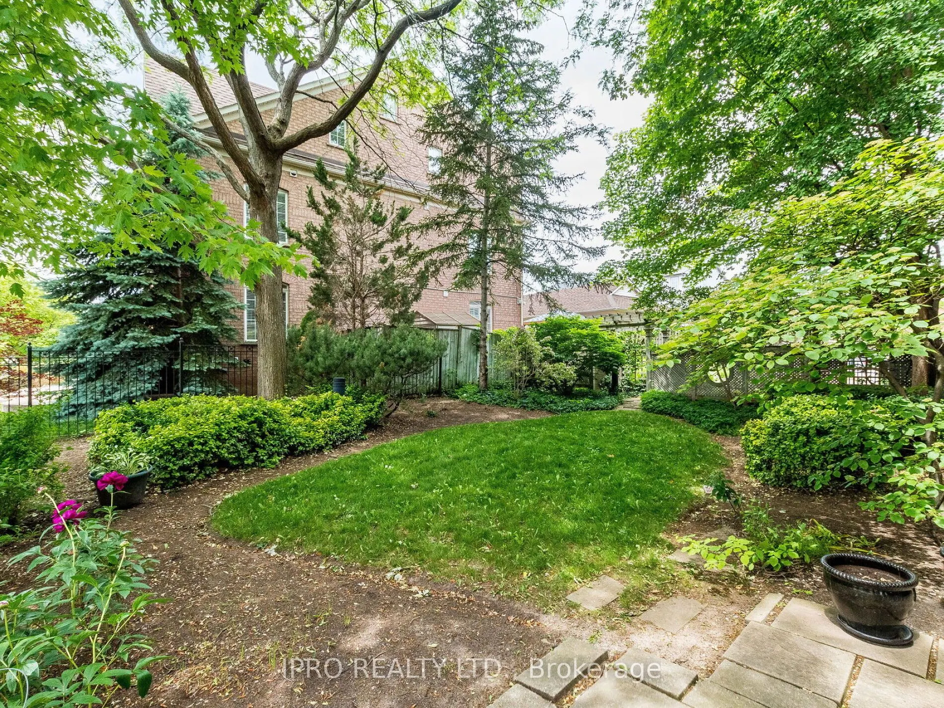 2300 Parkhaven Boulevard, #303