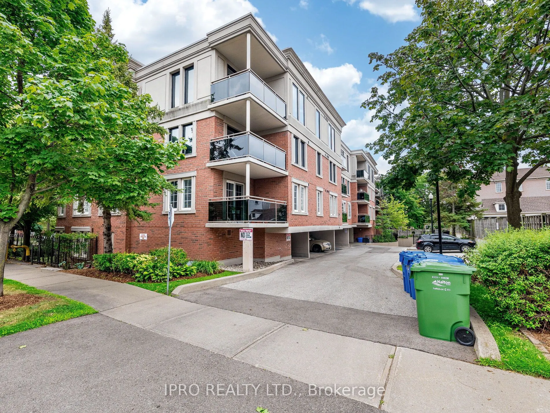2300 Parkhaven Boulevard, #303