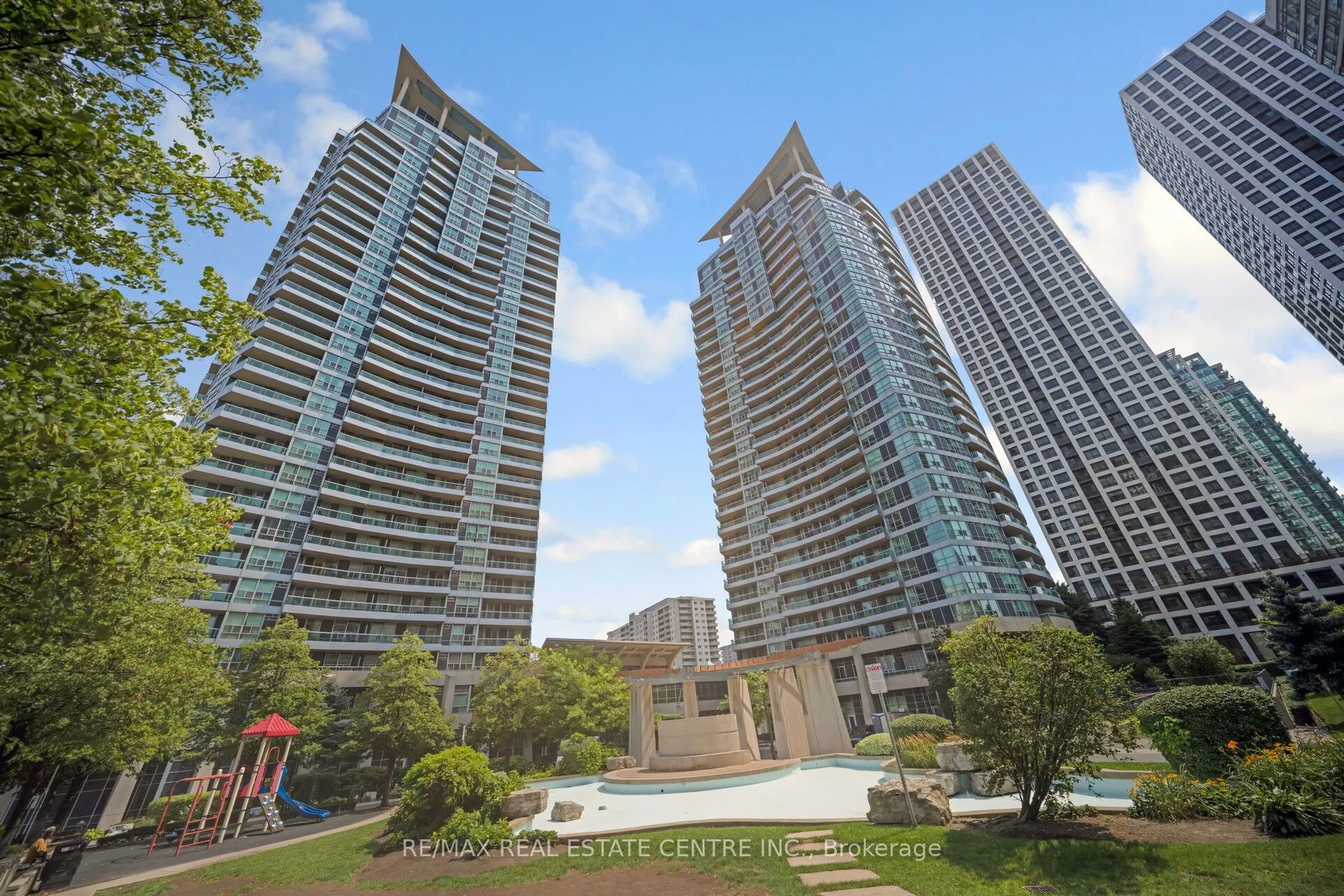 1 Elm Drive, #302