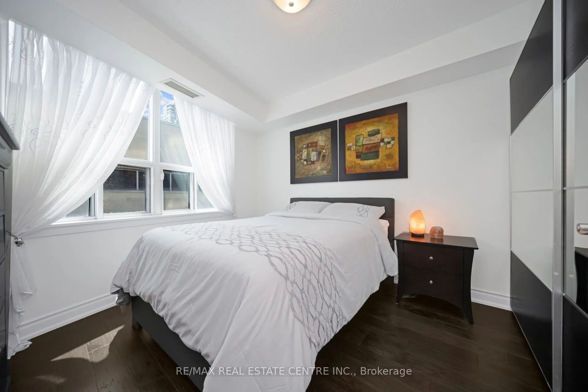 1 Elm Drive, #302