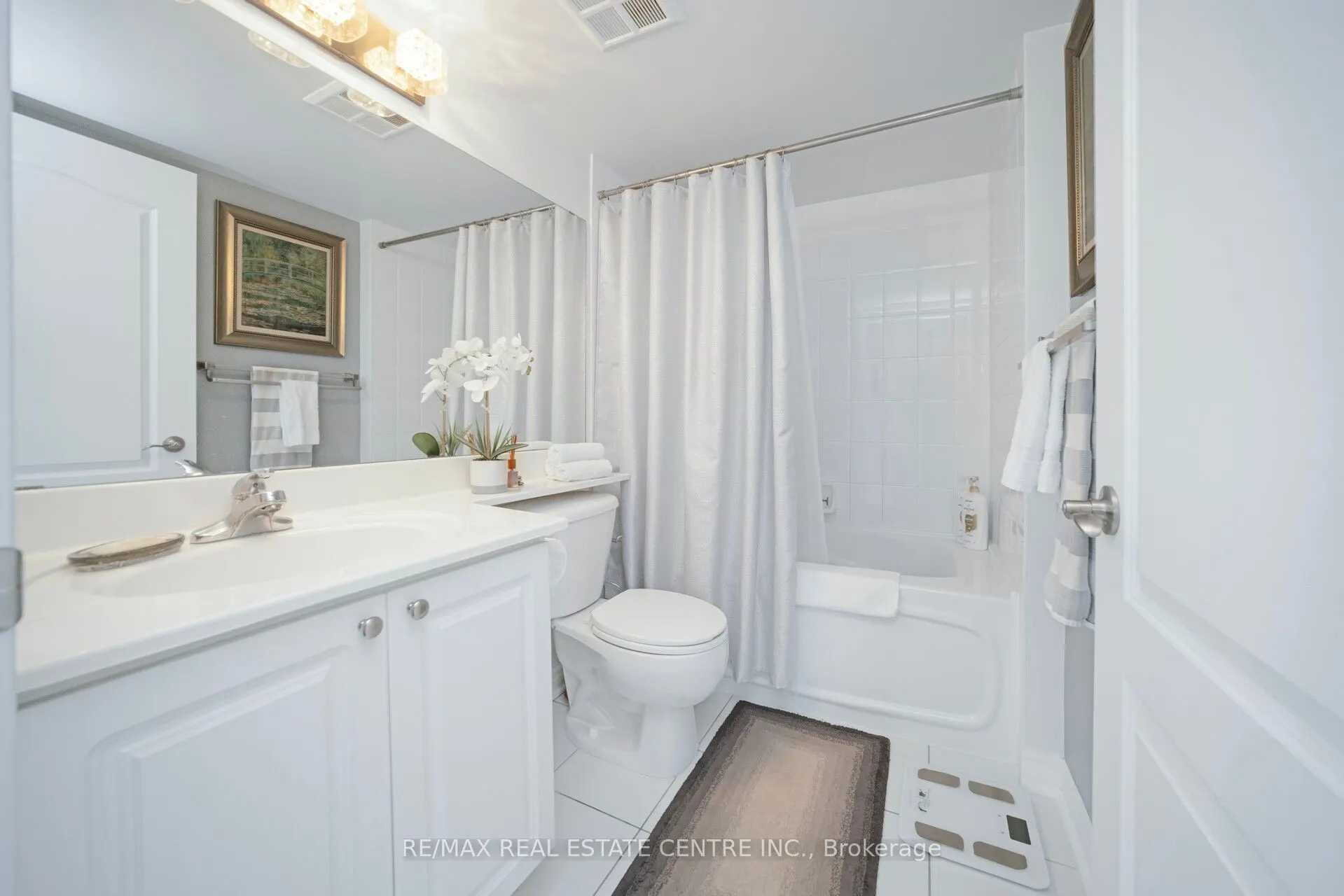 1 Elm Drive, #302