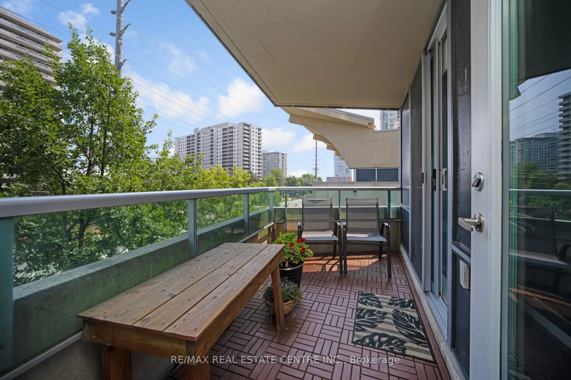 1 Elm Drive, #302