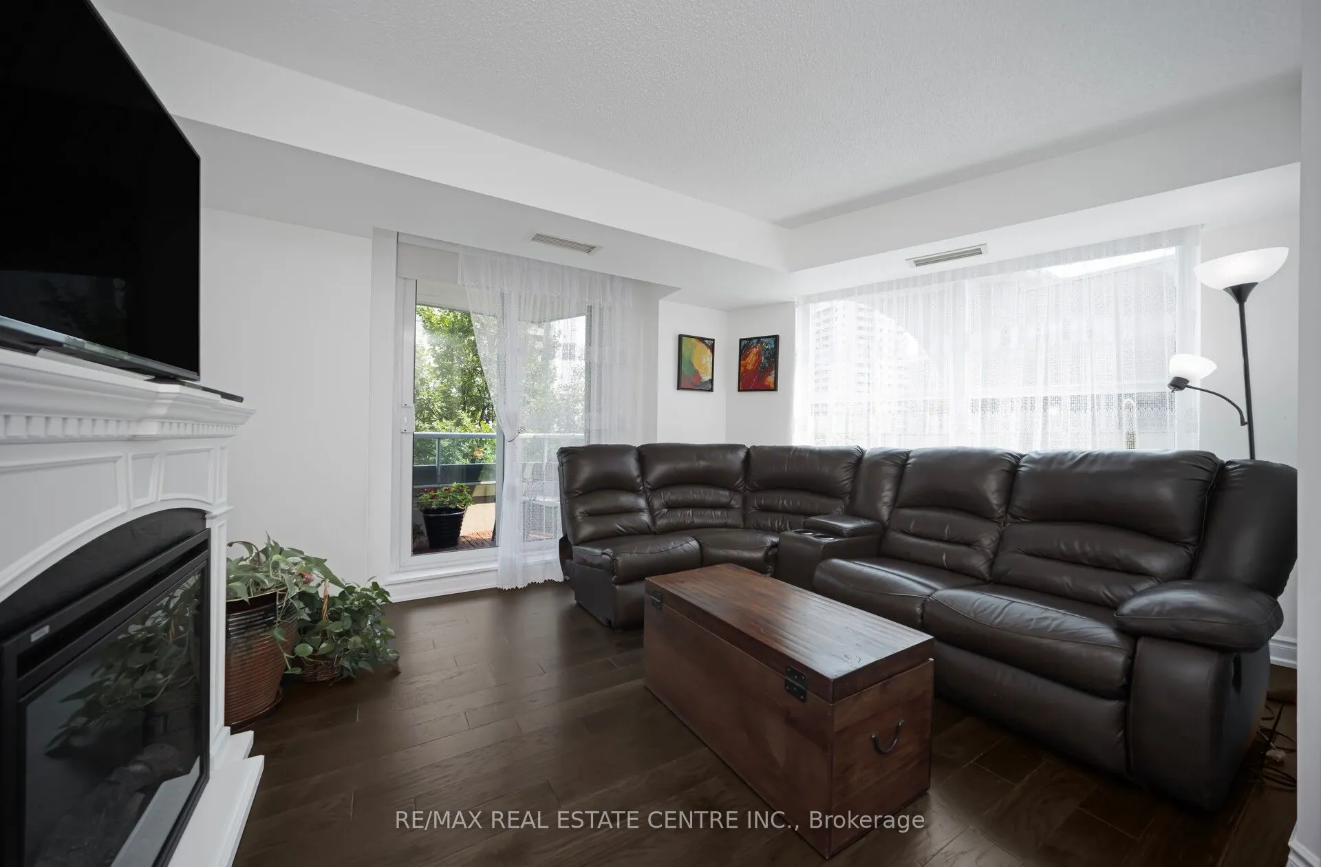 1 Elm Drive, #302