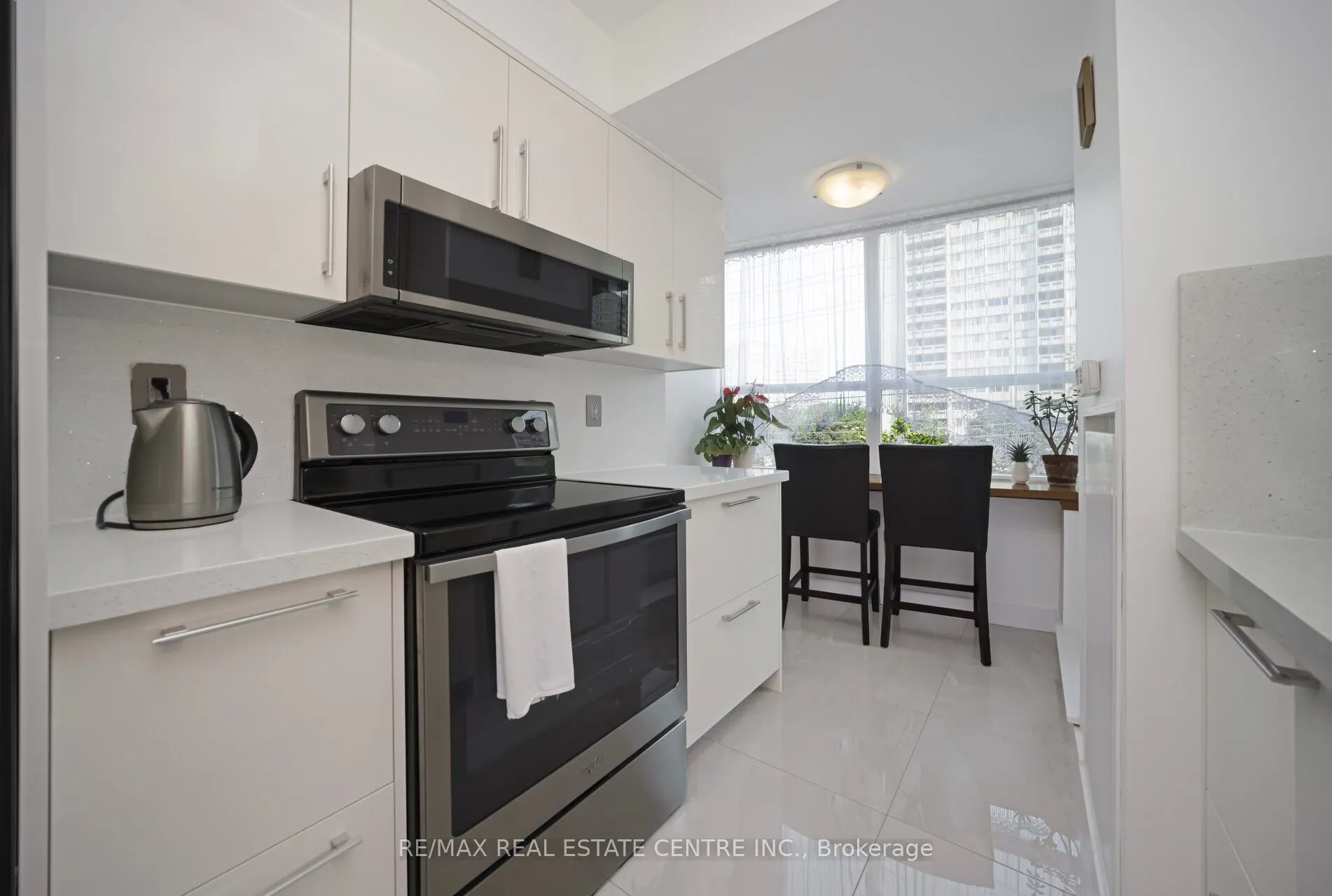 1 Elm Drive, #302