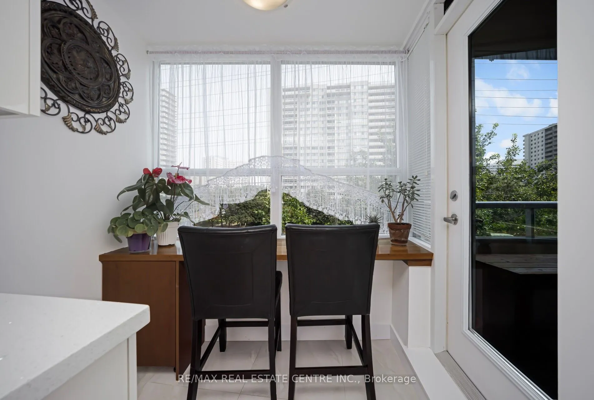 1 Elm Drive, #302