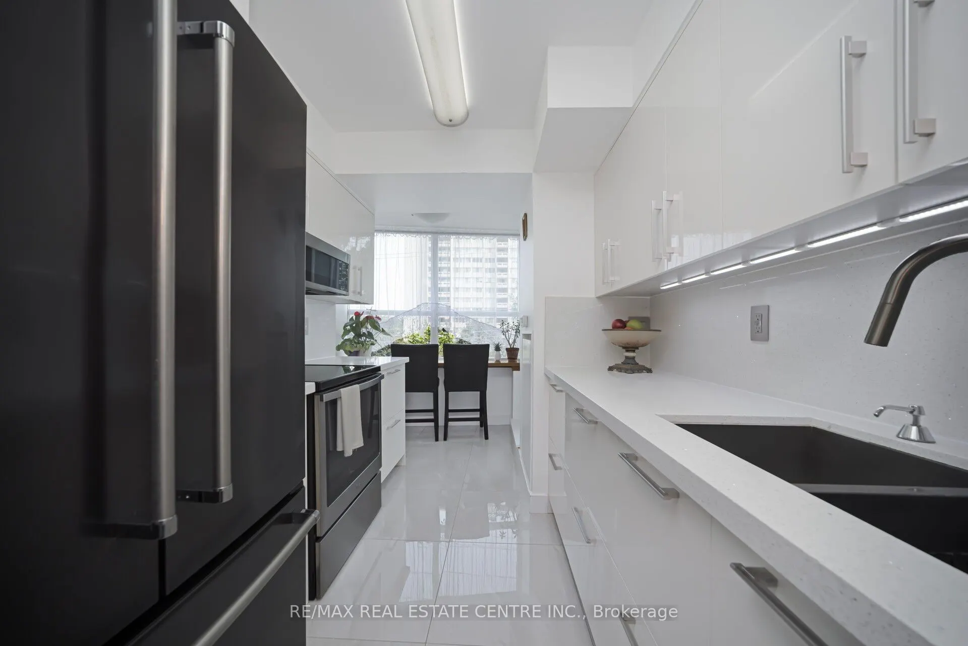 1 Elm Drive, #302