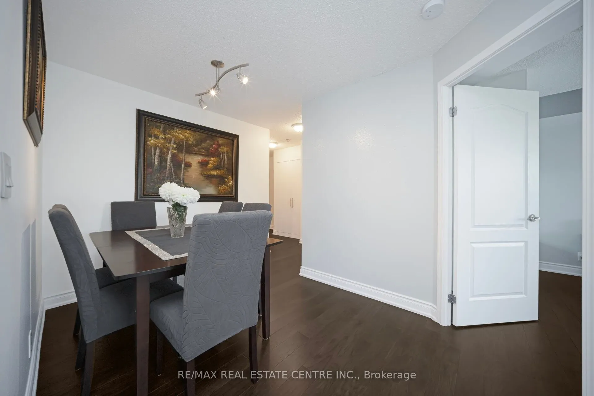 1 Elm Drive, #302