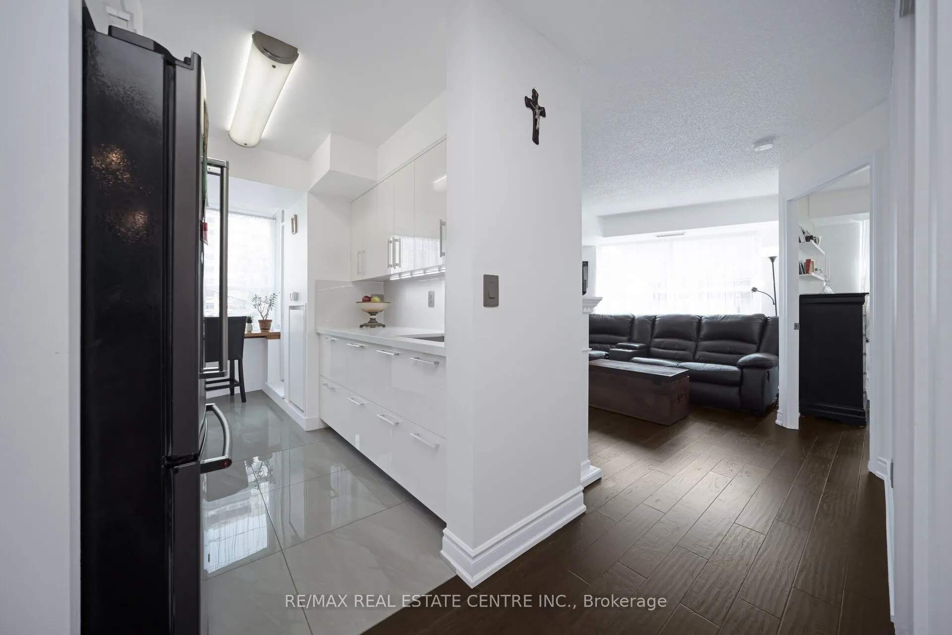 1 Elm Drive, #302