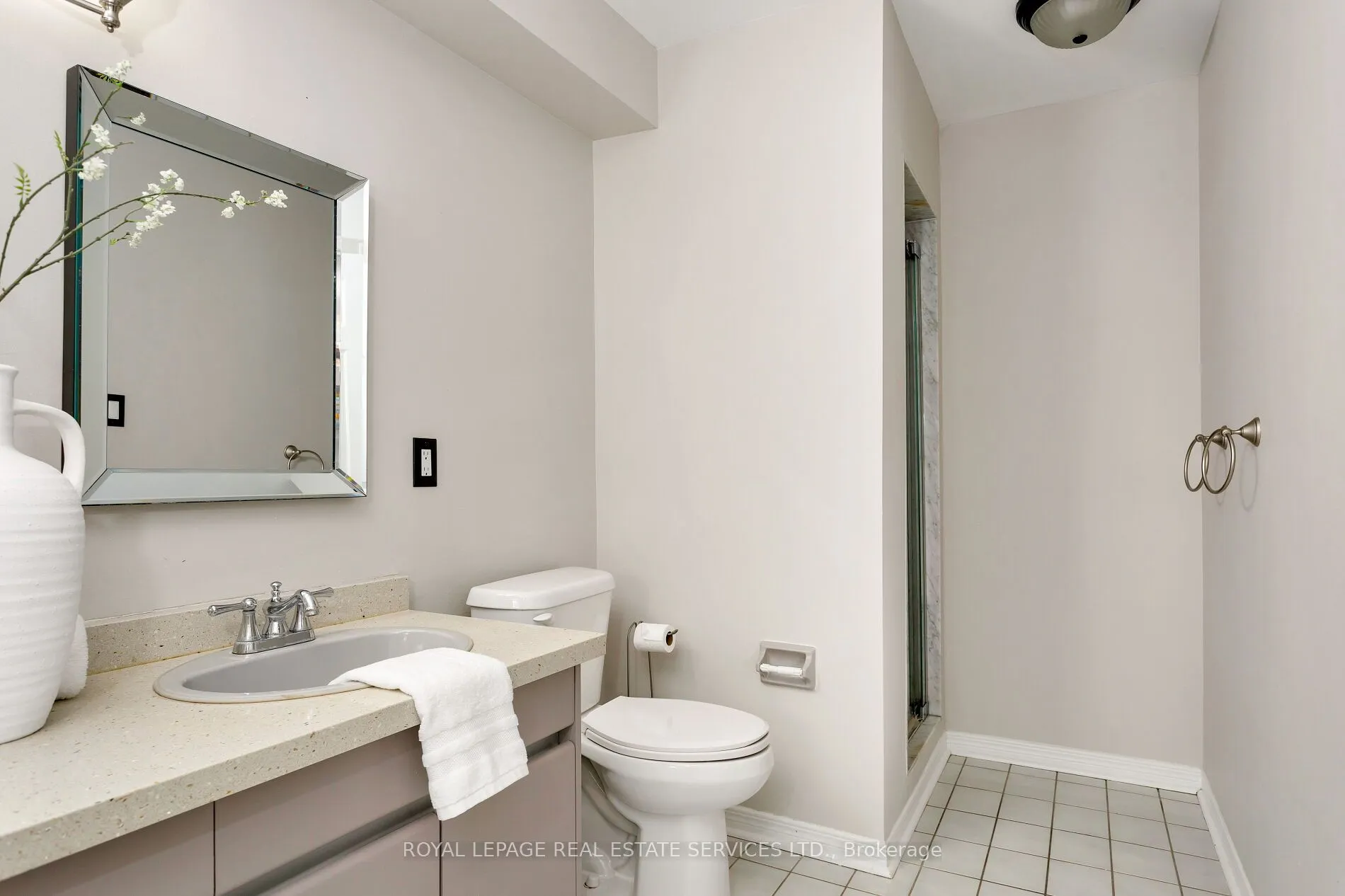 2006 Glenada Crescent, #7