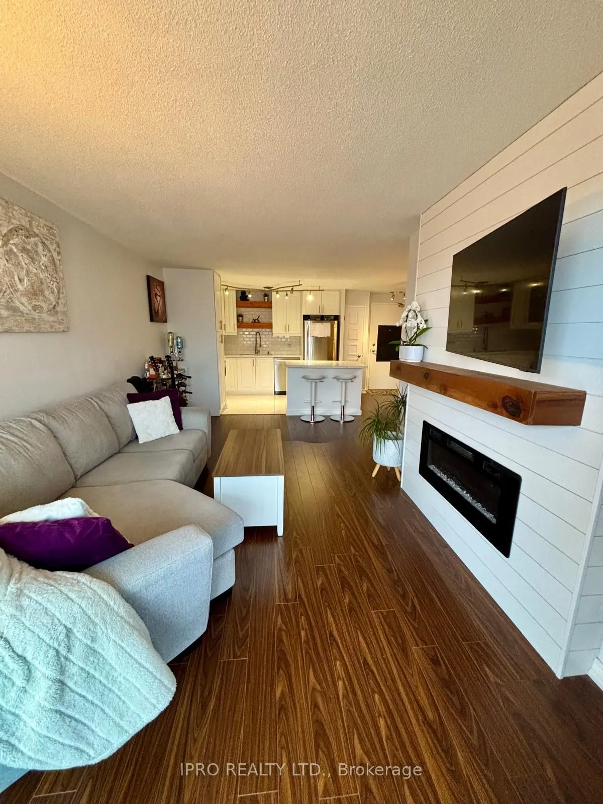 145 Hillcrest Avenue E, #2310