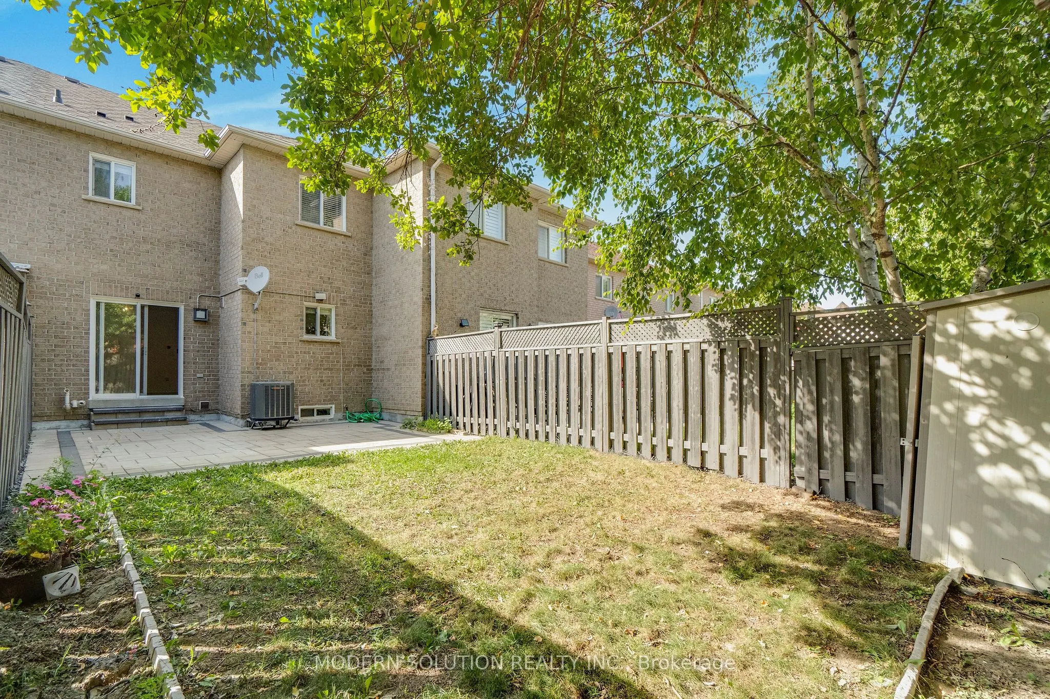 3894 Coachman Circle