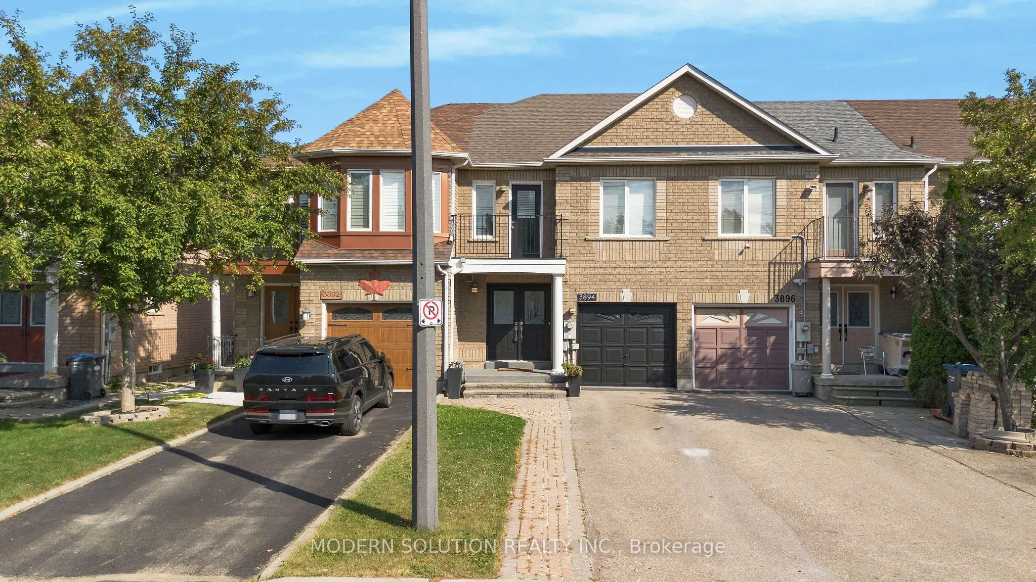 3894 Coachman Circle