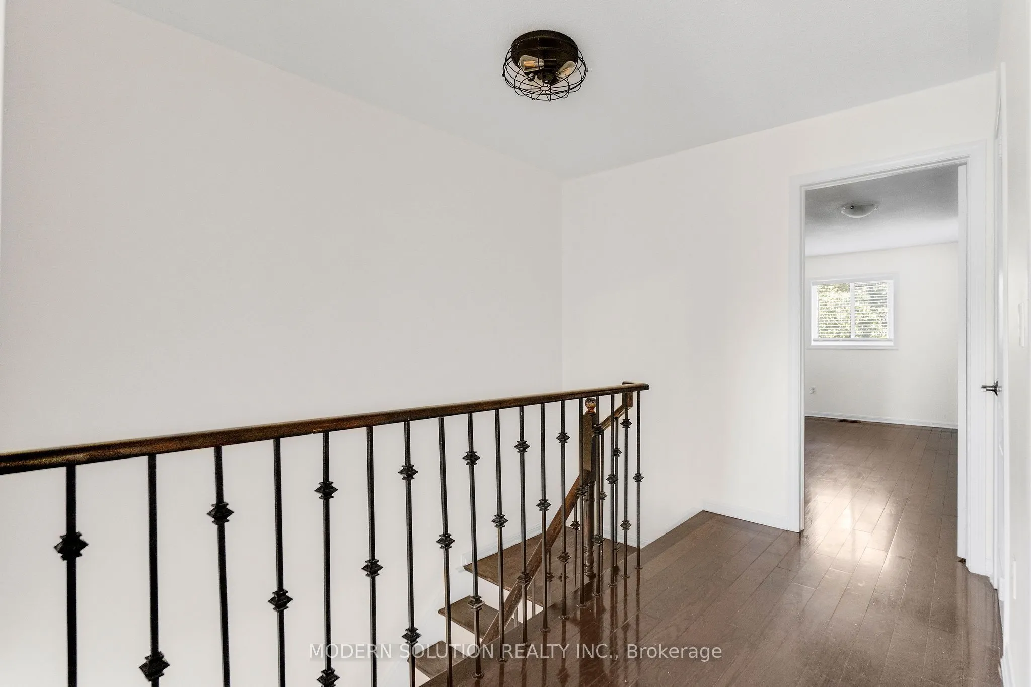 3894 Coachman Circle