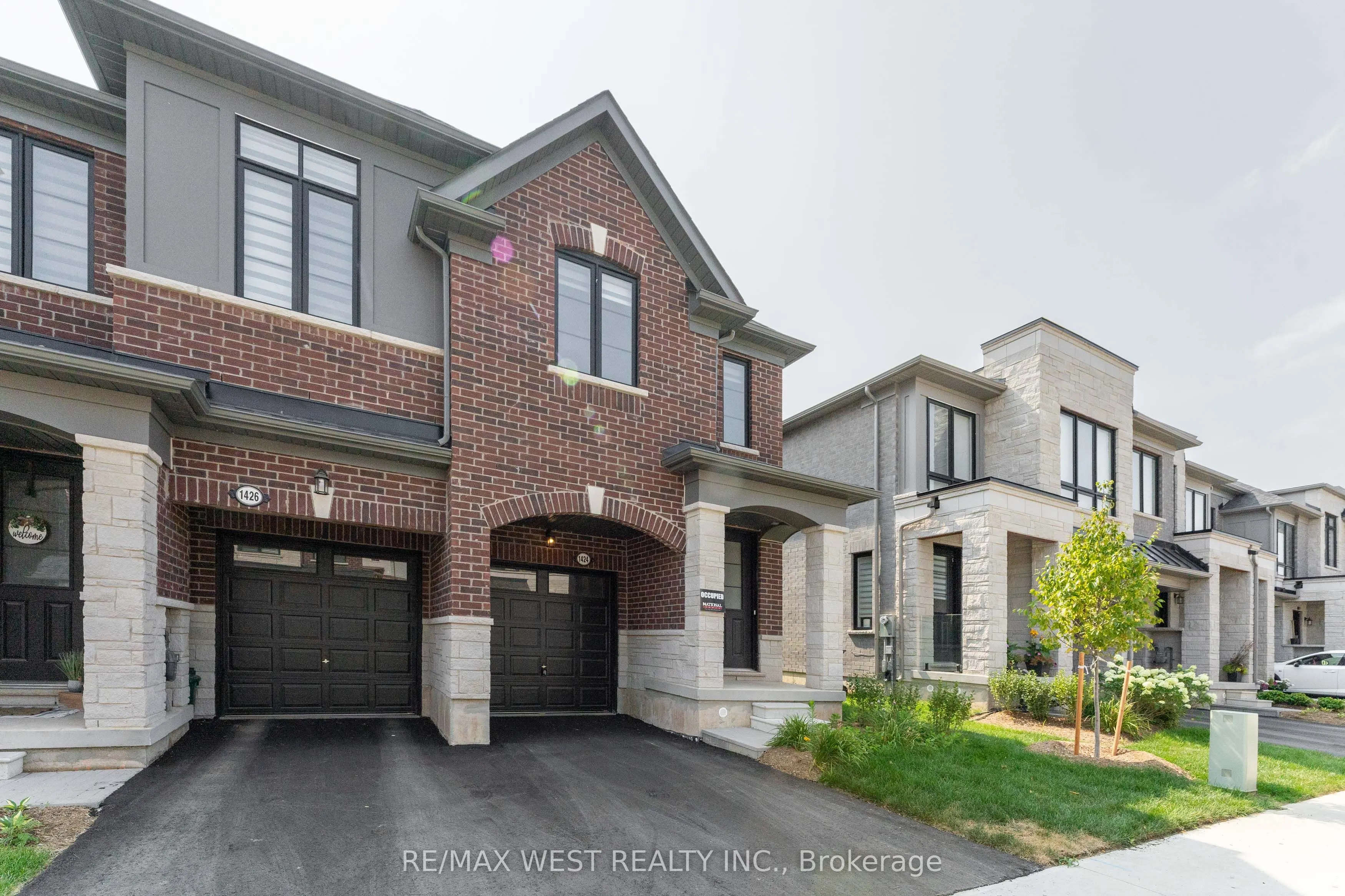 1424 National Common