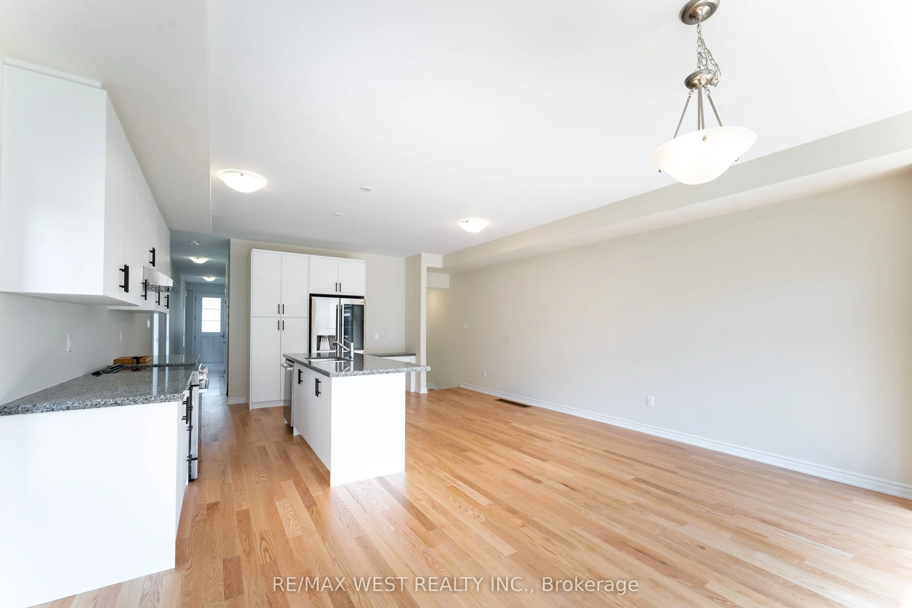 1424 National Common